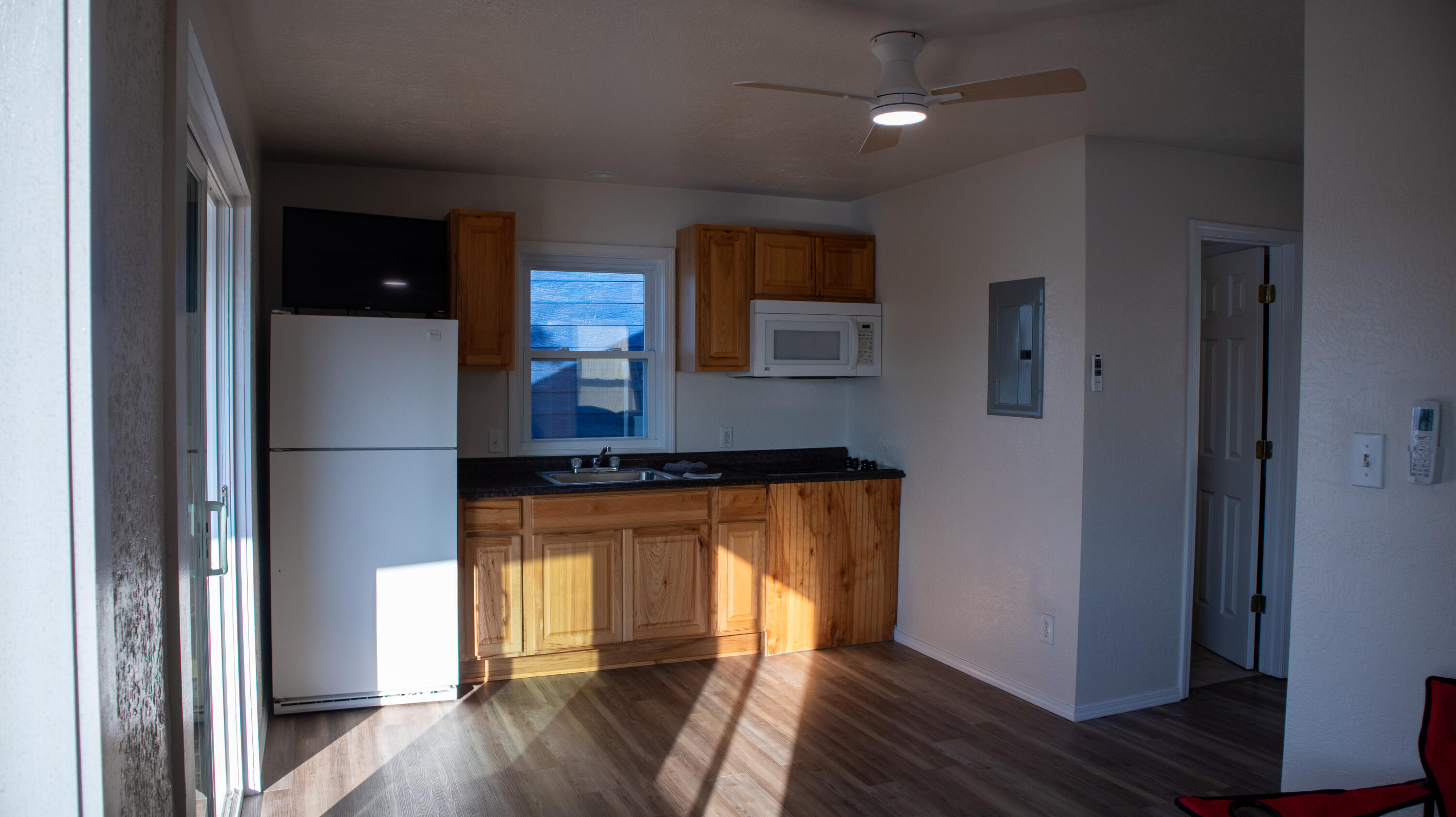 585 Tom Turkey Circle Property Photo 4