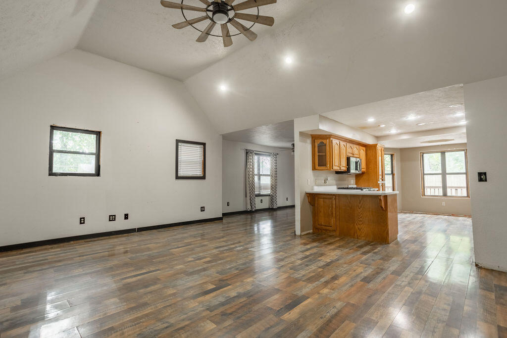 4206 Serenity Lane Property Photo 4