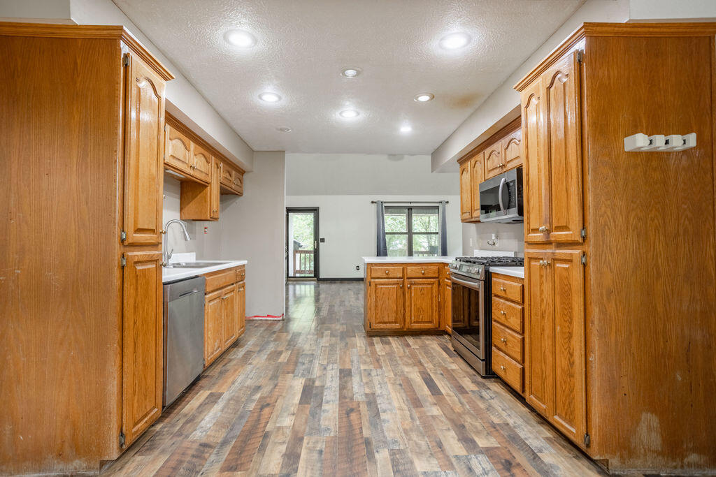 4206 Serenity Lane Property Photo 10