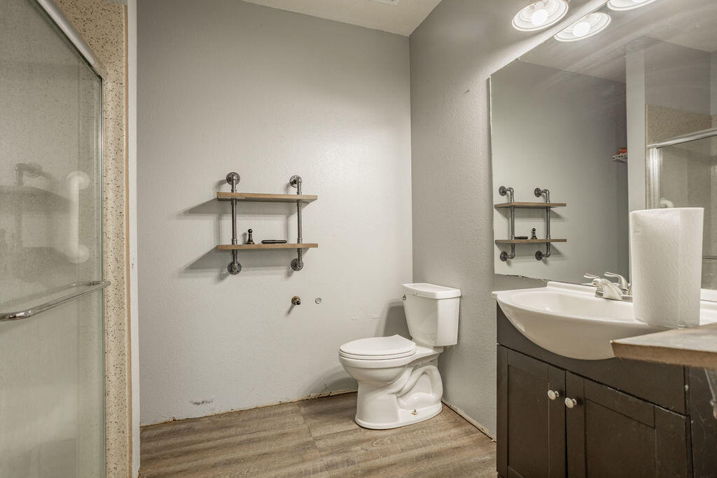 4206 Serenity Lane Property Photo 20