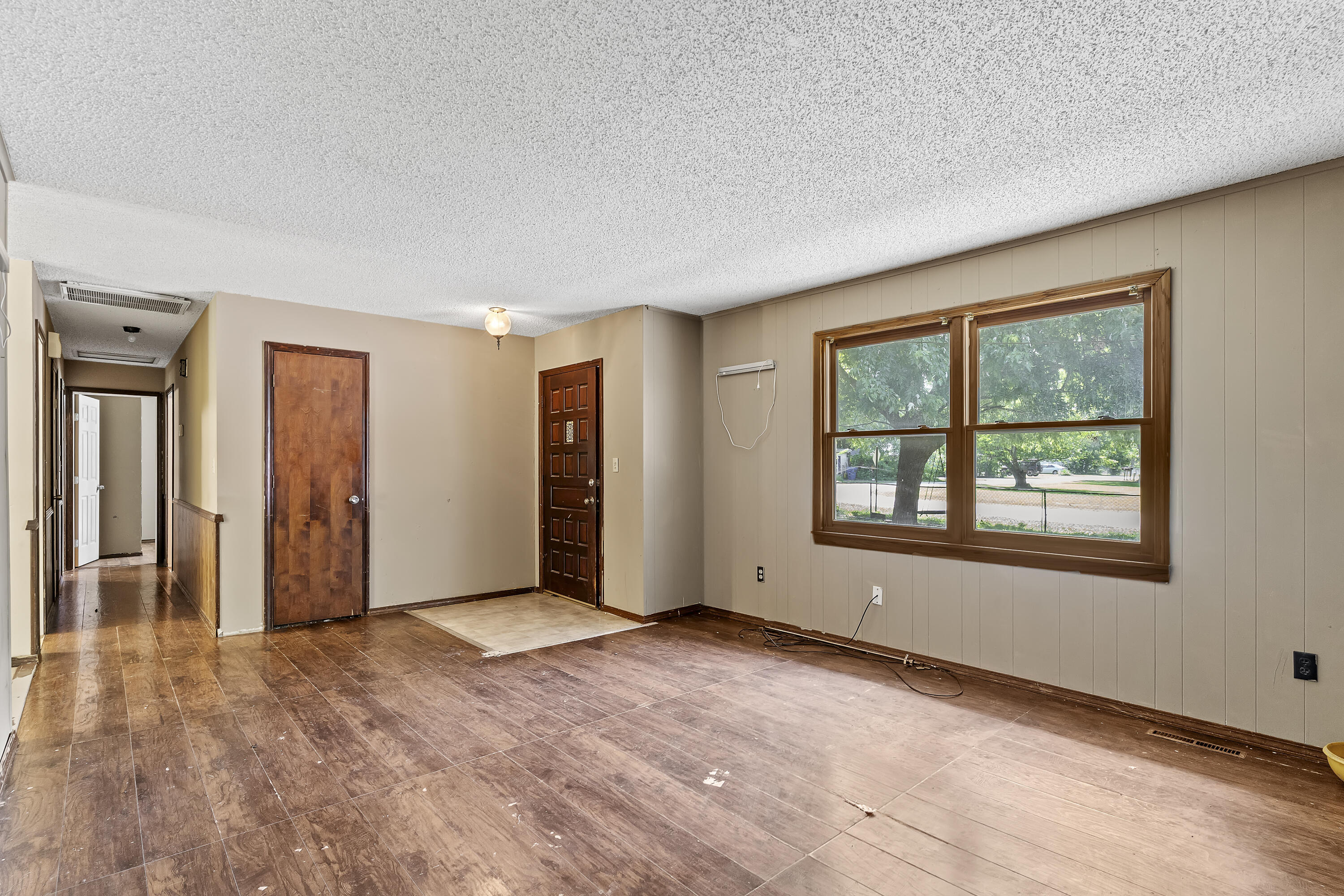 330 Peacock Lane Property Photo 8