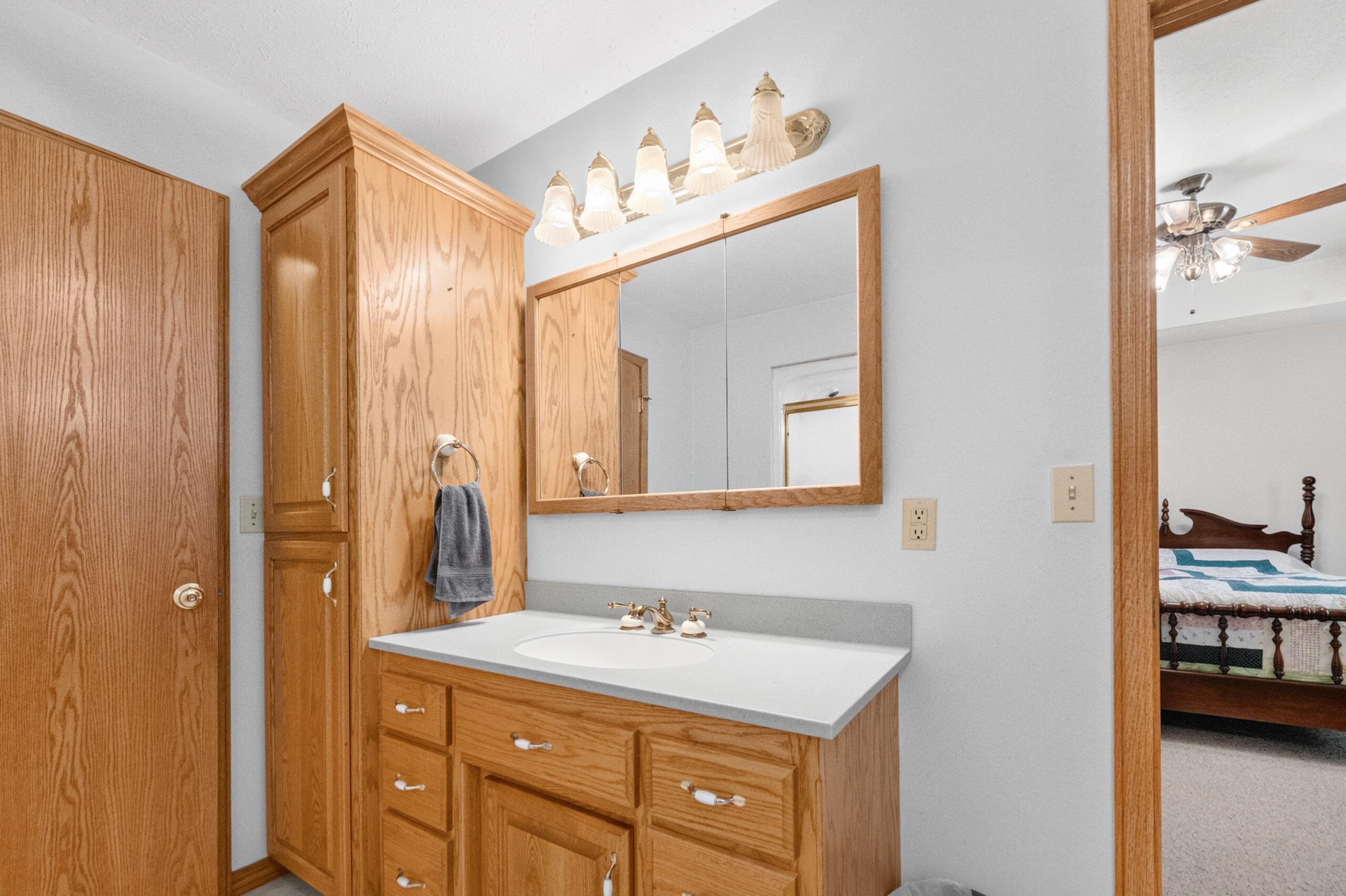 13512 Lawrence 2037 Property Photo 35