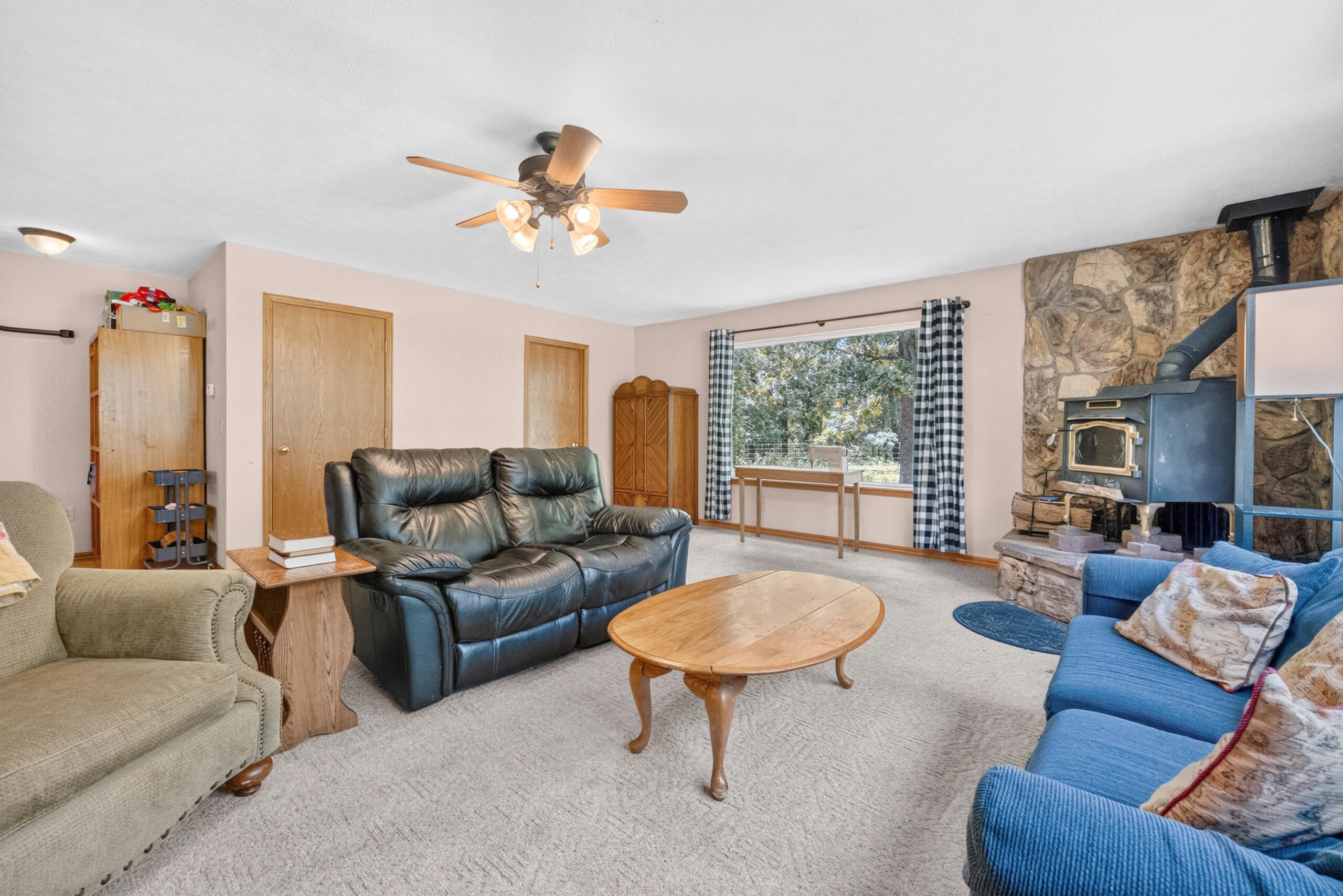 13512 Lawrence 2037 Property Photo 40