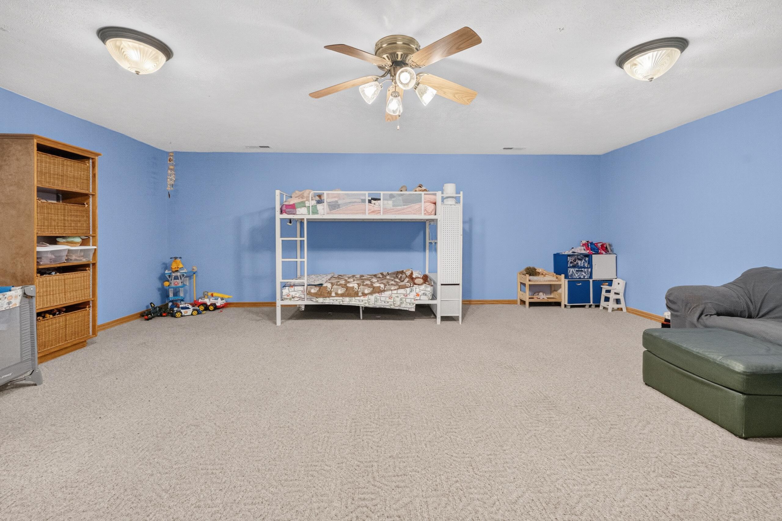 13512 Lawrence 2037 Property Photo 49