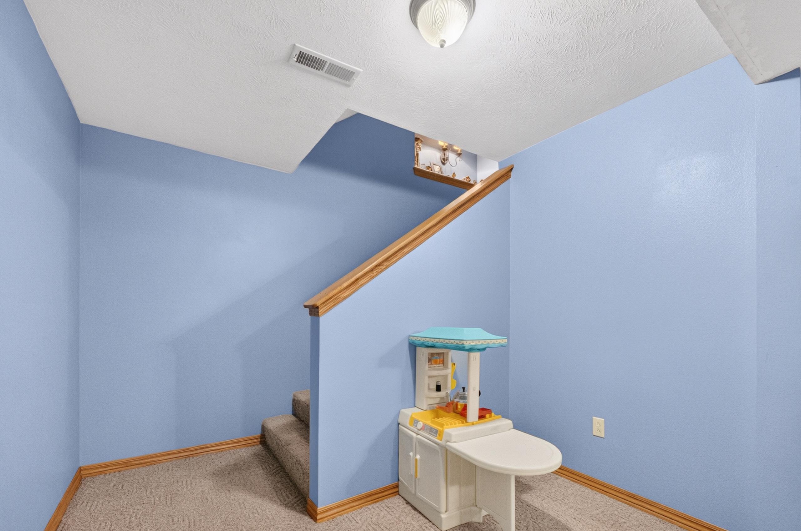 13512 Lawrence 2037 Property Photo 52