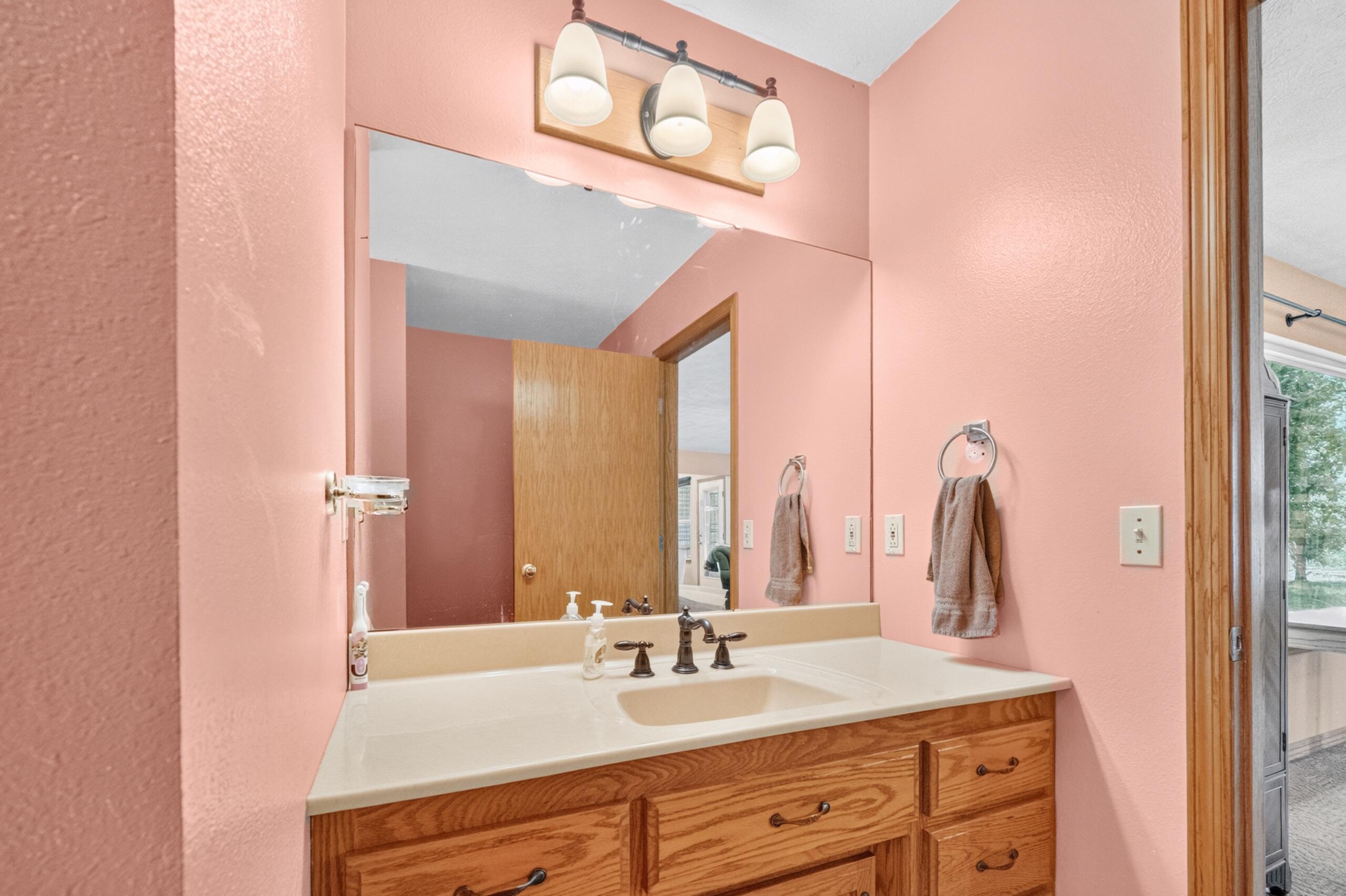 13512 Lawrence 2037 Property Photo 54