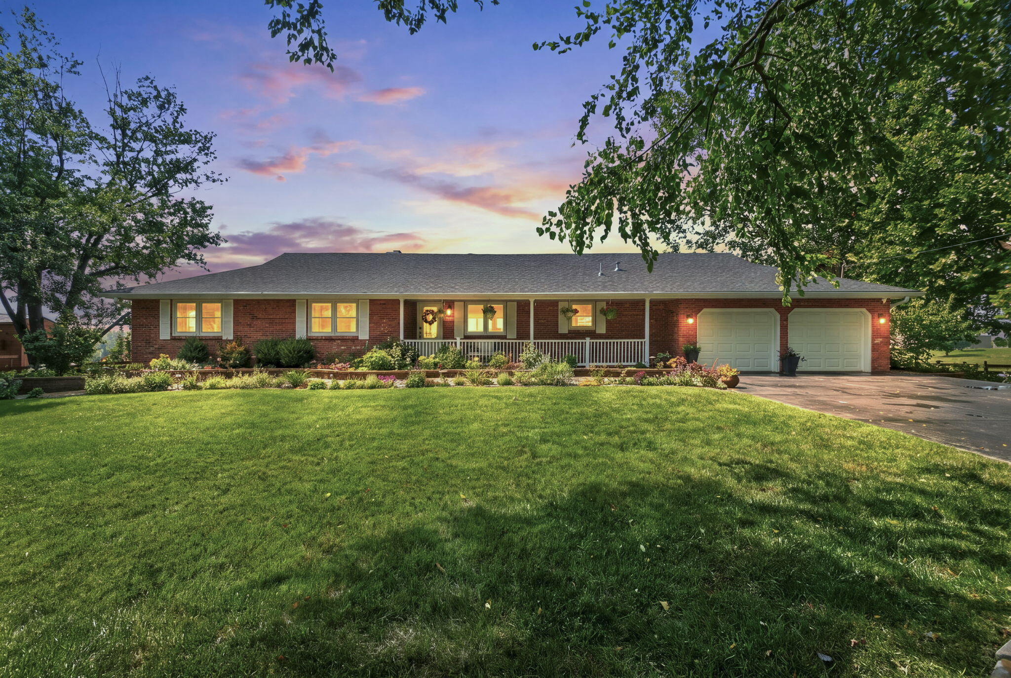 2248 West Farm Road 76 Property Photo 1