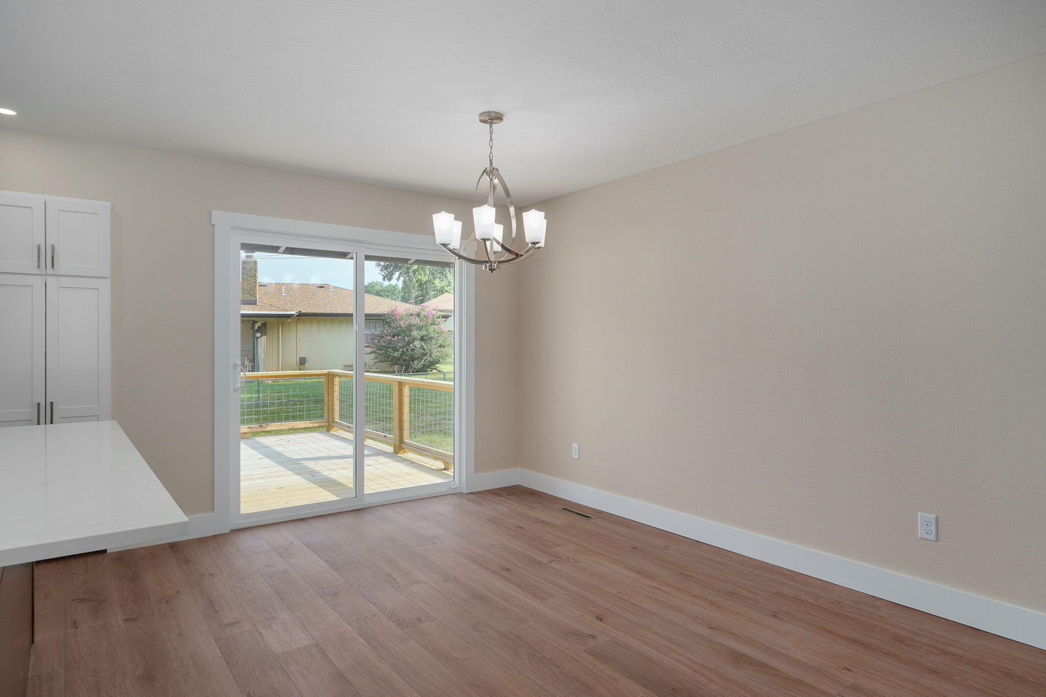 713 East Meadowlark Circle Property Photo 16