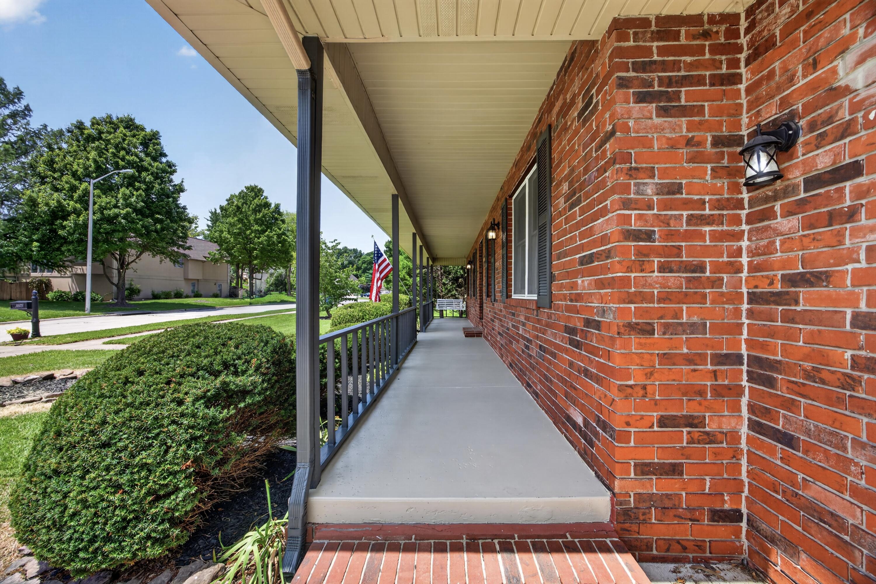 3605 East Delmar Street Property Photo 4