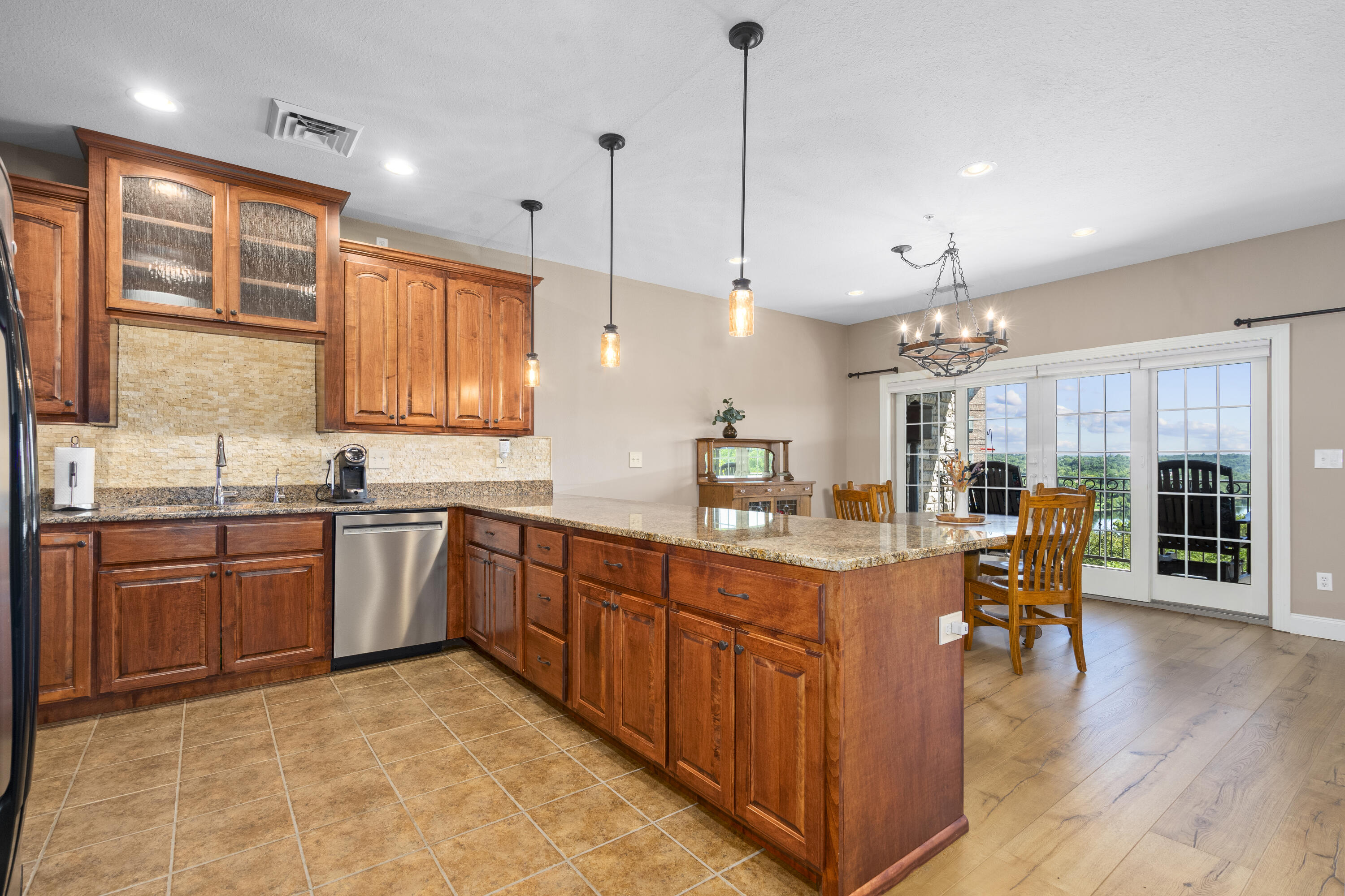 1207 Riverstone Drive Property Photo 3