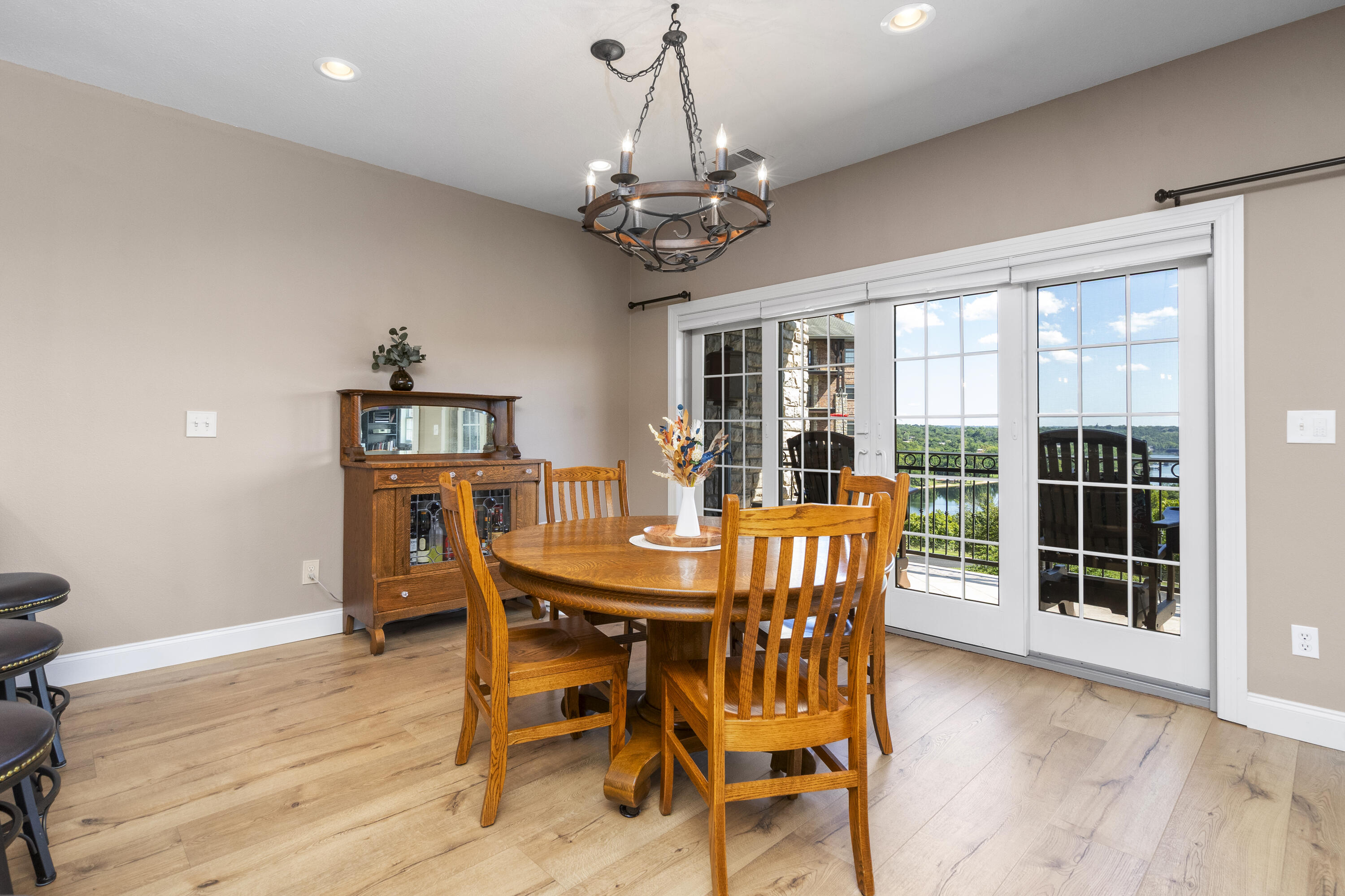 1207 Riverstone Drive Property Photo 6