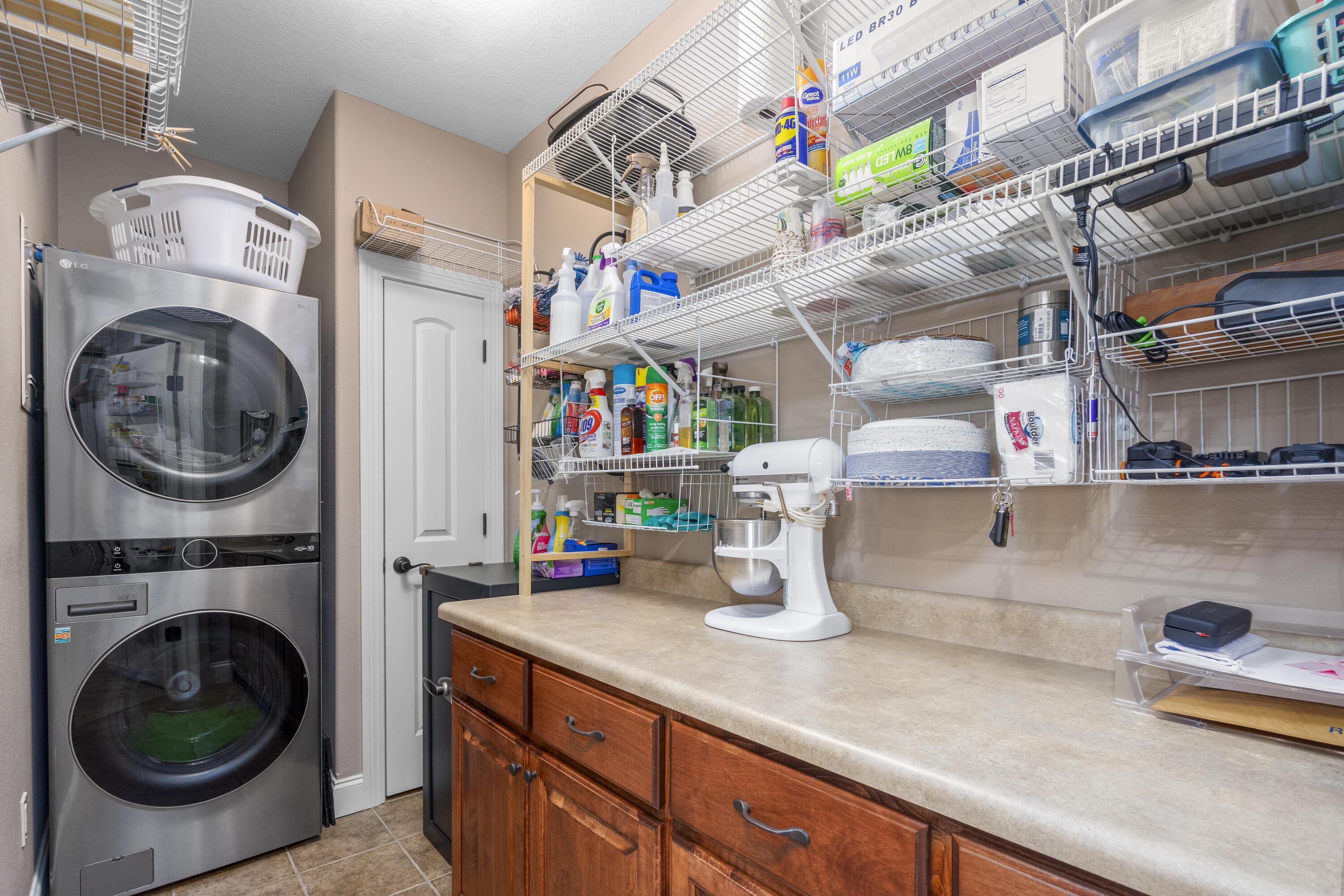 1207 Riverstone Drive Property Photo 12