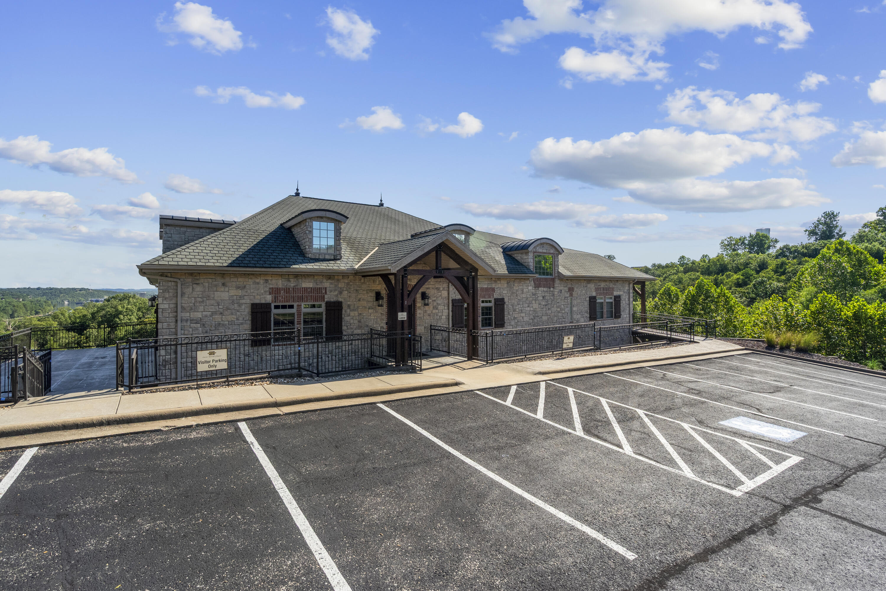 1207 Riverstone Drive Property Photo 19