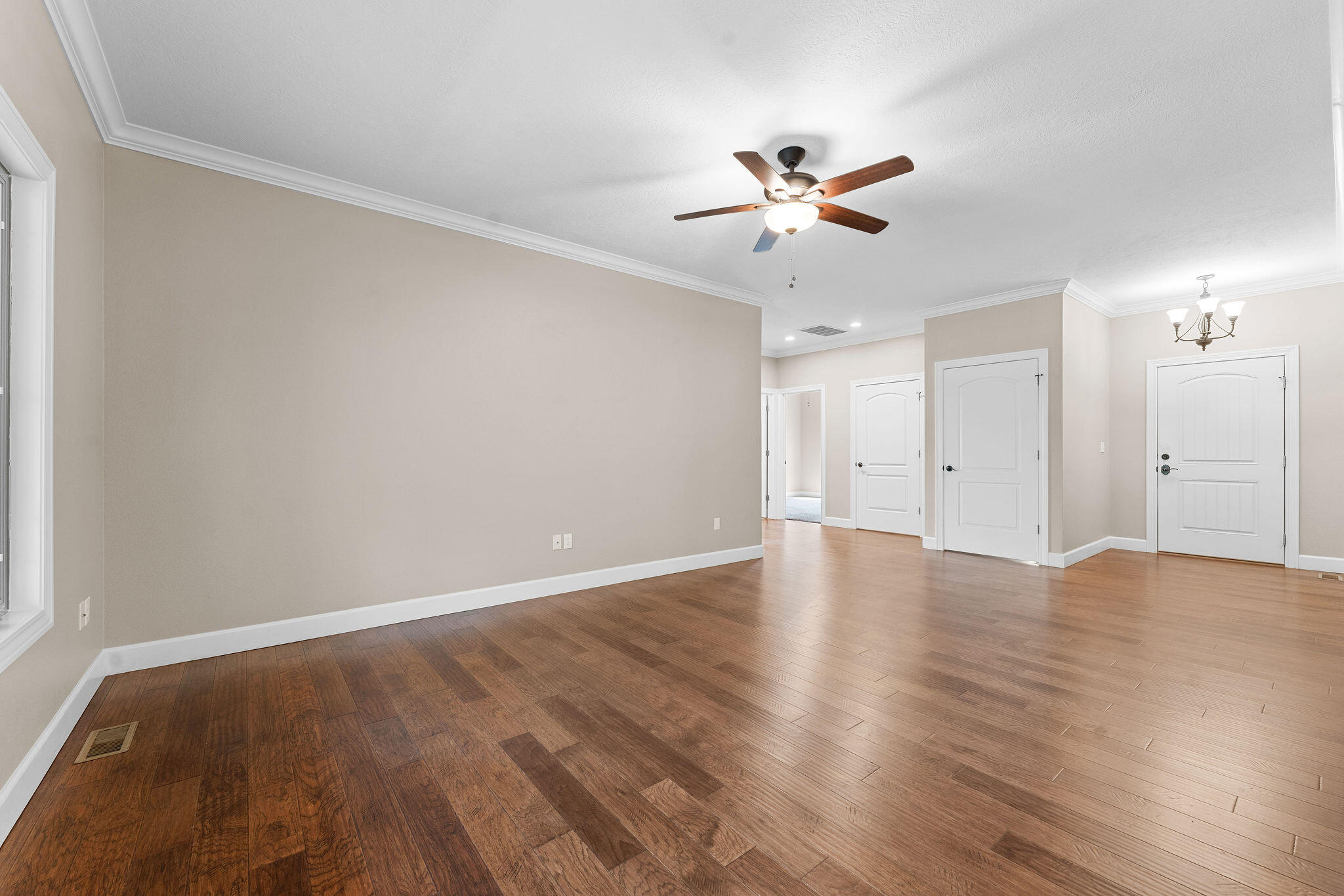 311 Stillwood Drive Property Photo 11