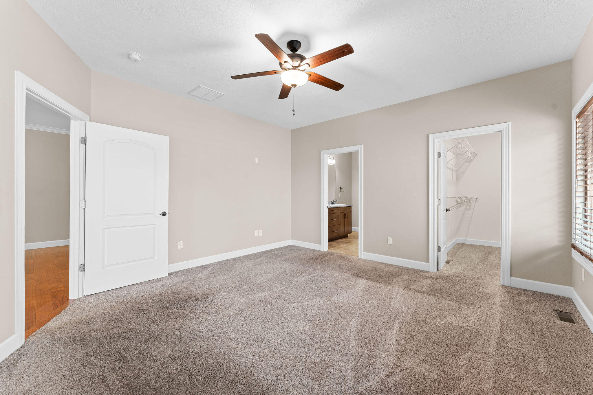 311 Stillwood Drive Property Photo 14