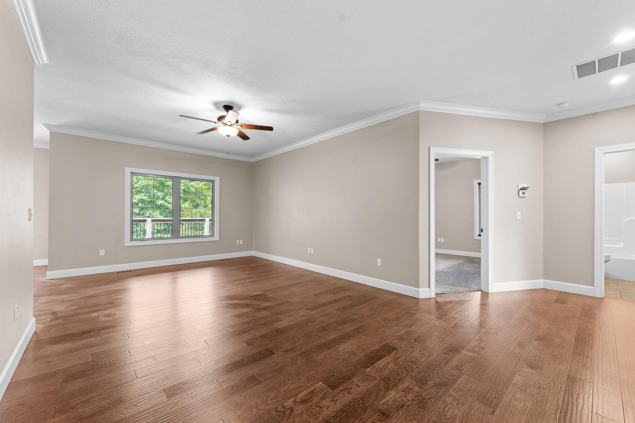 311 Stillwood Drive Property Photo 14