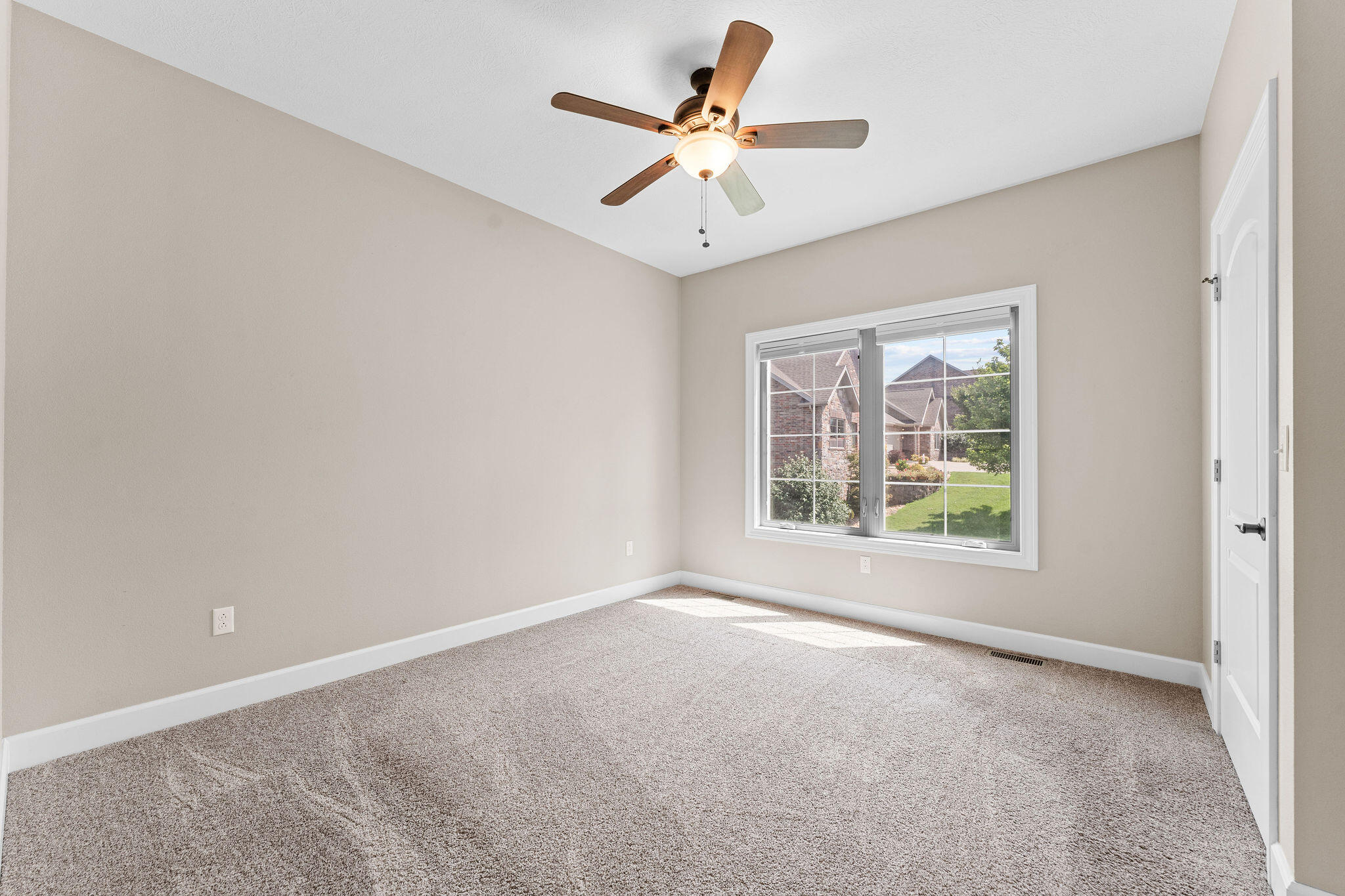 311 Stillwood Drive Property Photo 21