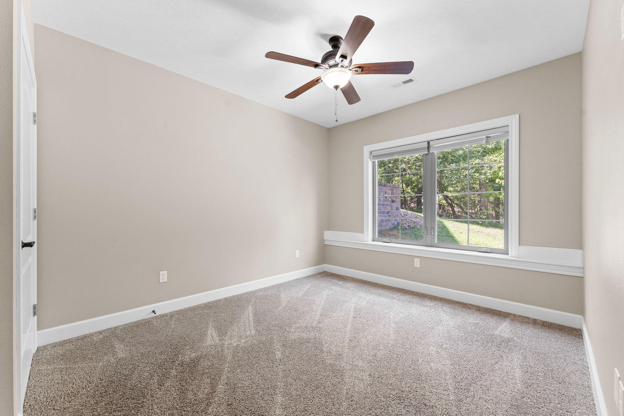 311 Stillwood Drive Property Photo 27