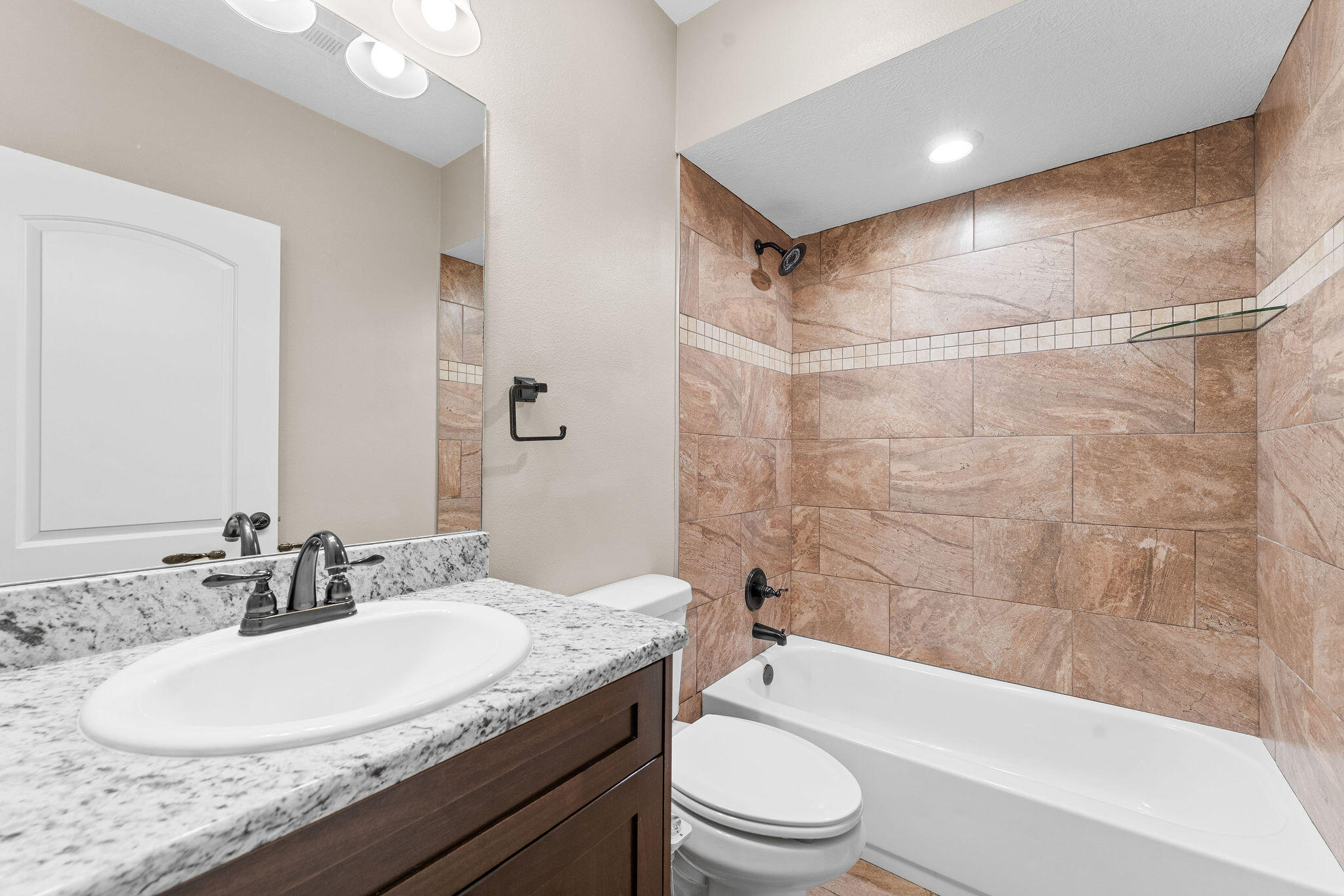 311 Stillwood Drive Property Photo 29