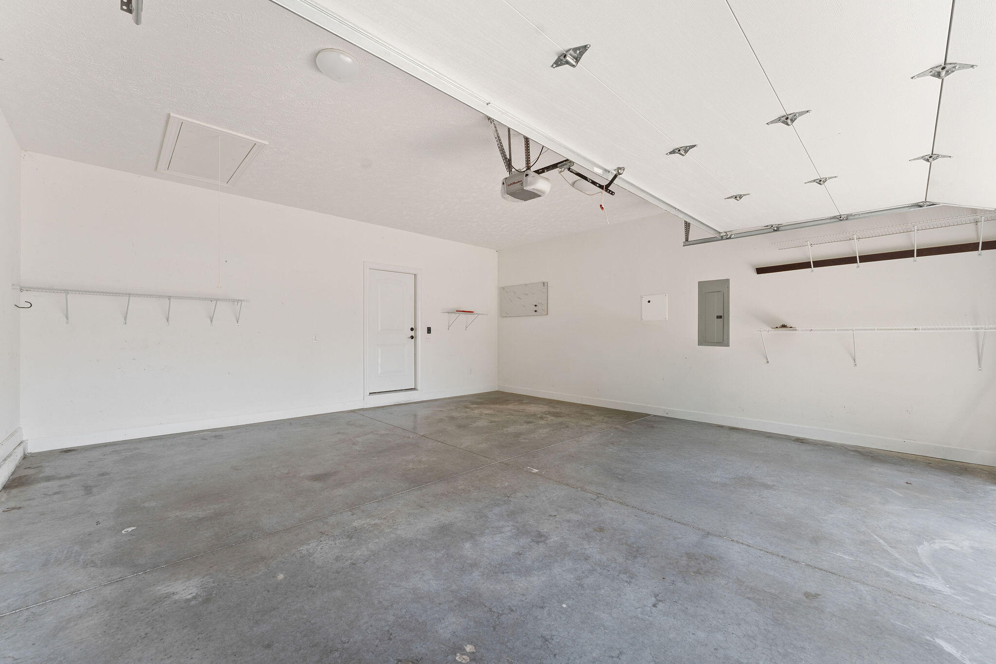 311 Stillwood Drive Property Photo 37