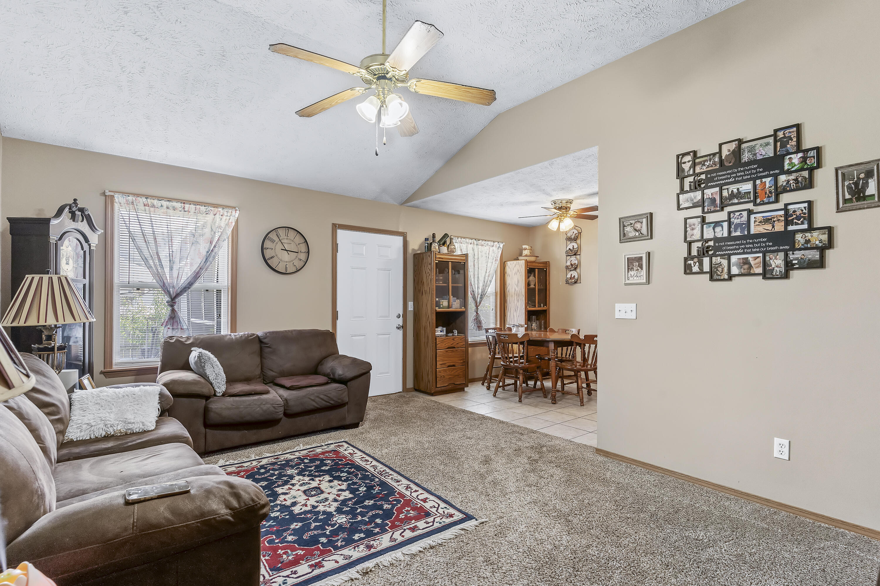 3208 West Scott Street Property Photo 5