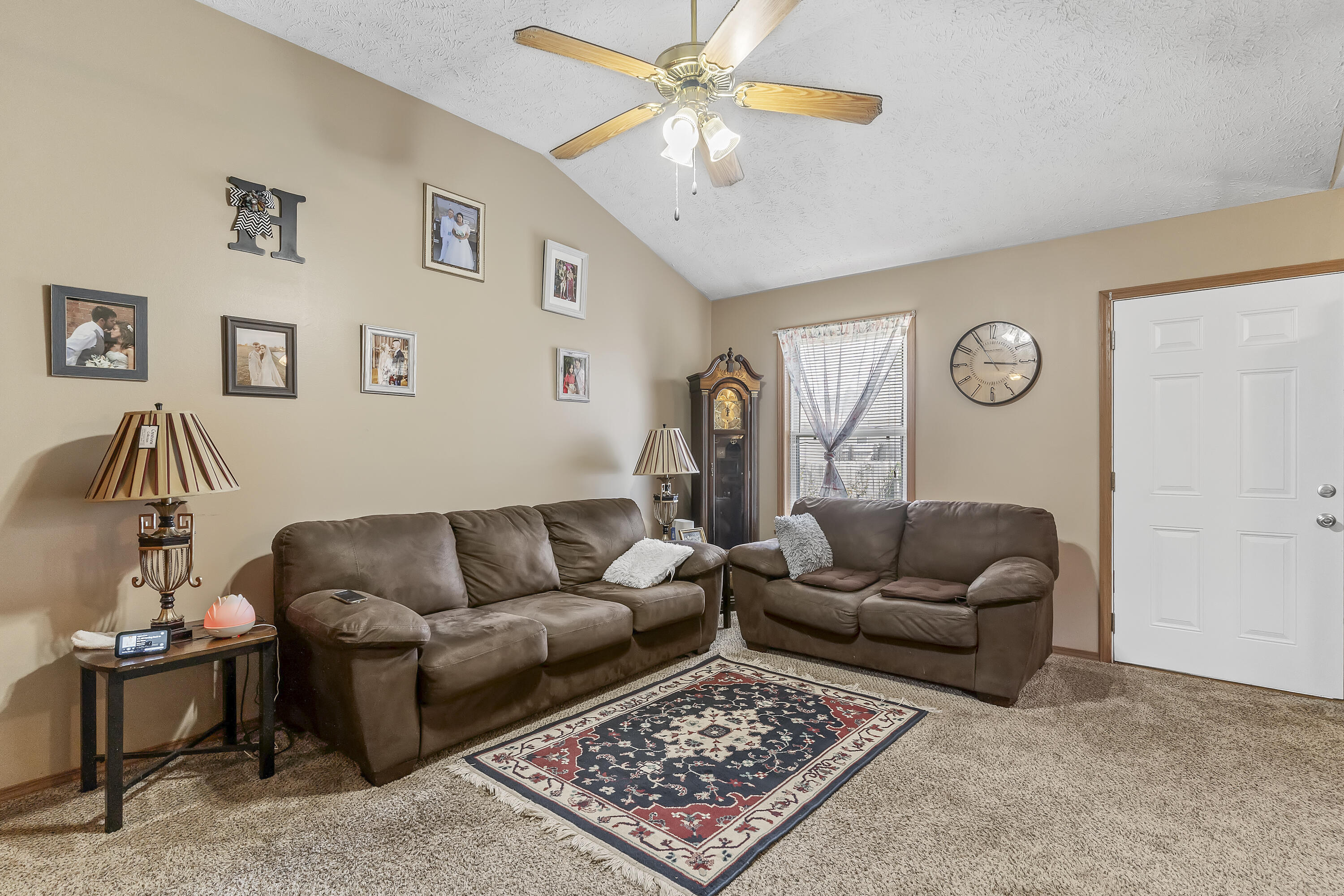 3208 West Scott Street Property Photo 6