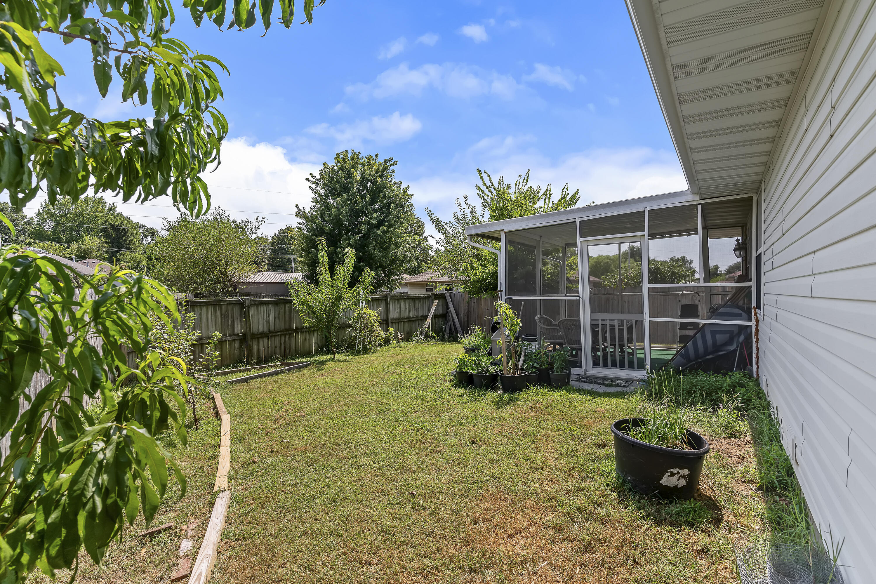 3208 West Scott Street Property Photo 29