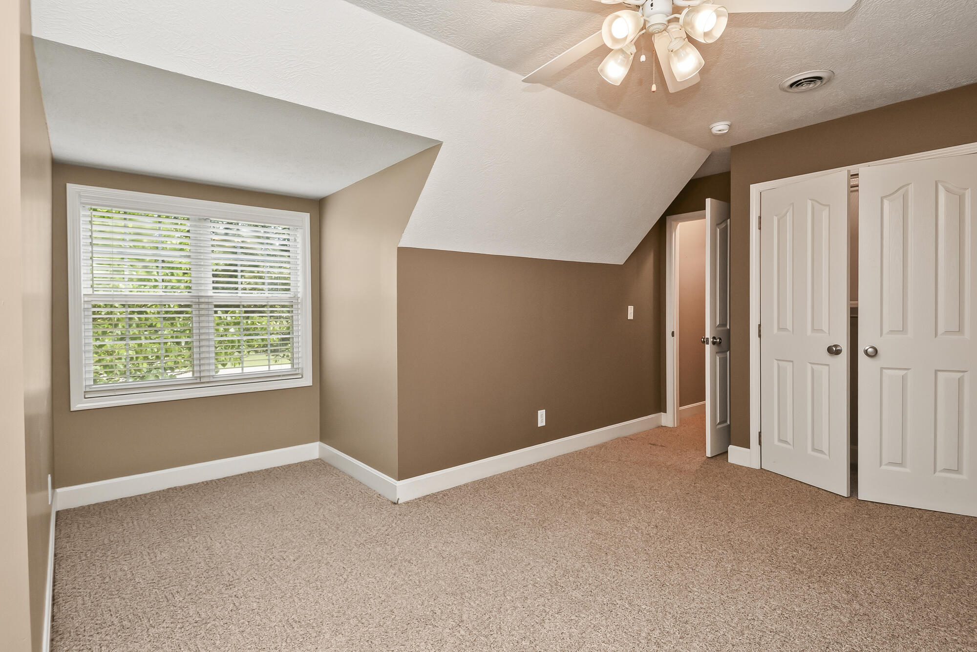 1419 Briarwood Dr. Drive Property Photo 14