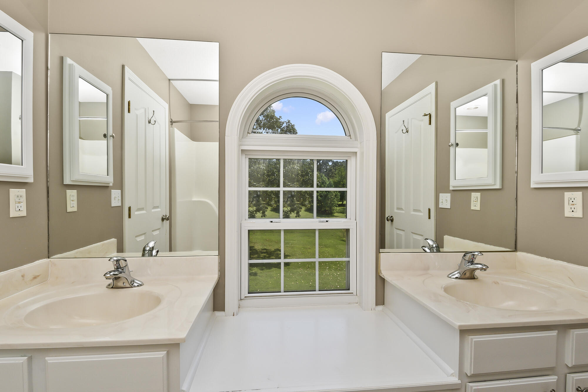 1419 Briarwood Dr. Drive Property Photo 15