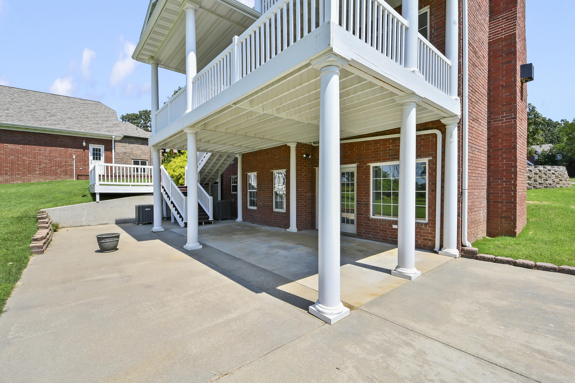 1419 Briarwood Dr. Drive Property Photo 21