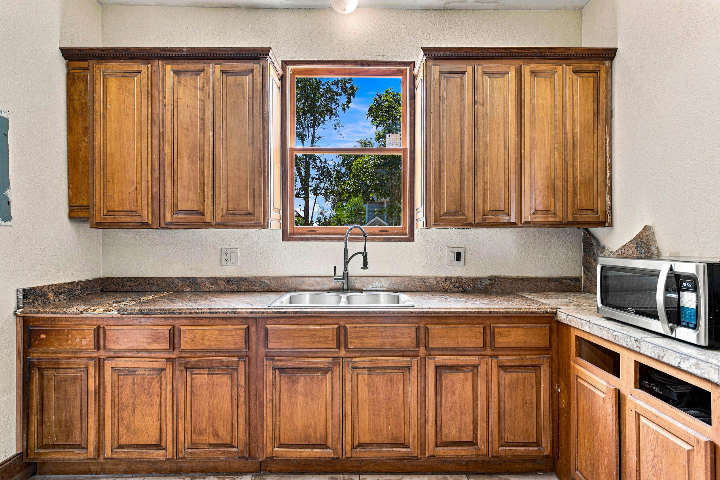 401 2nd Street Property Photo 11
