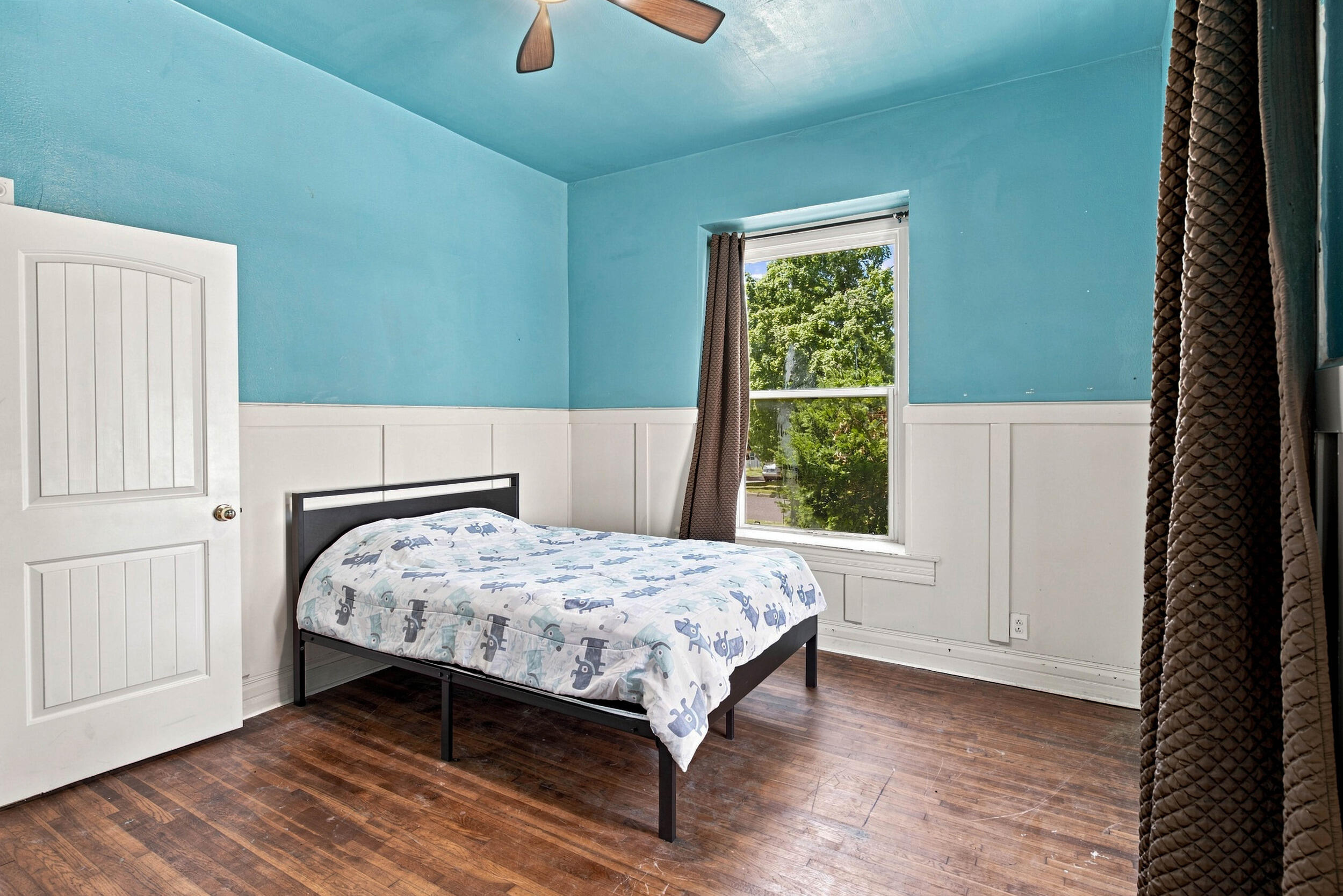 401 2nd Street Property Photo 12