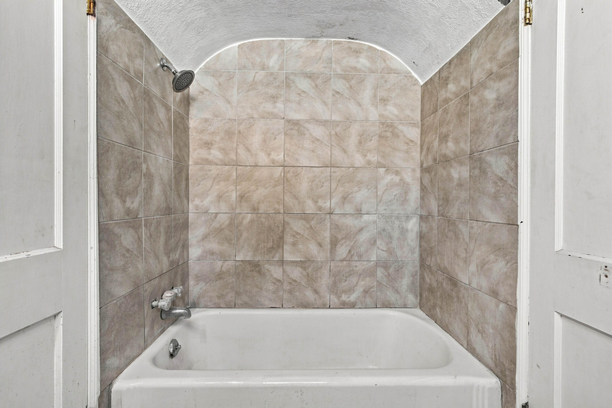 401 2nd Street Property Photo 15