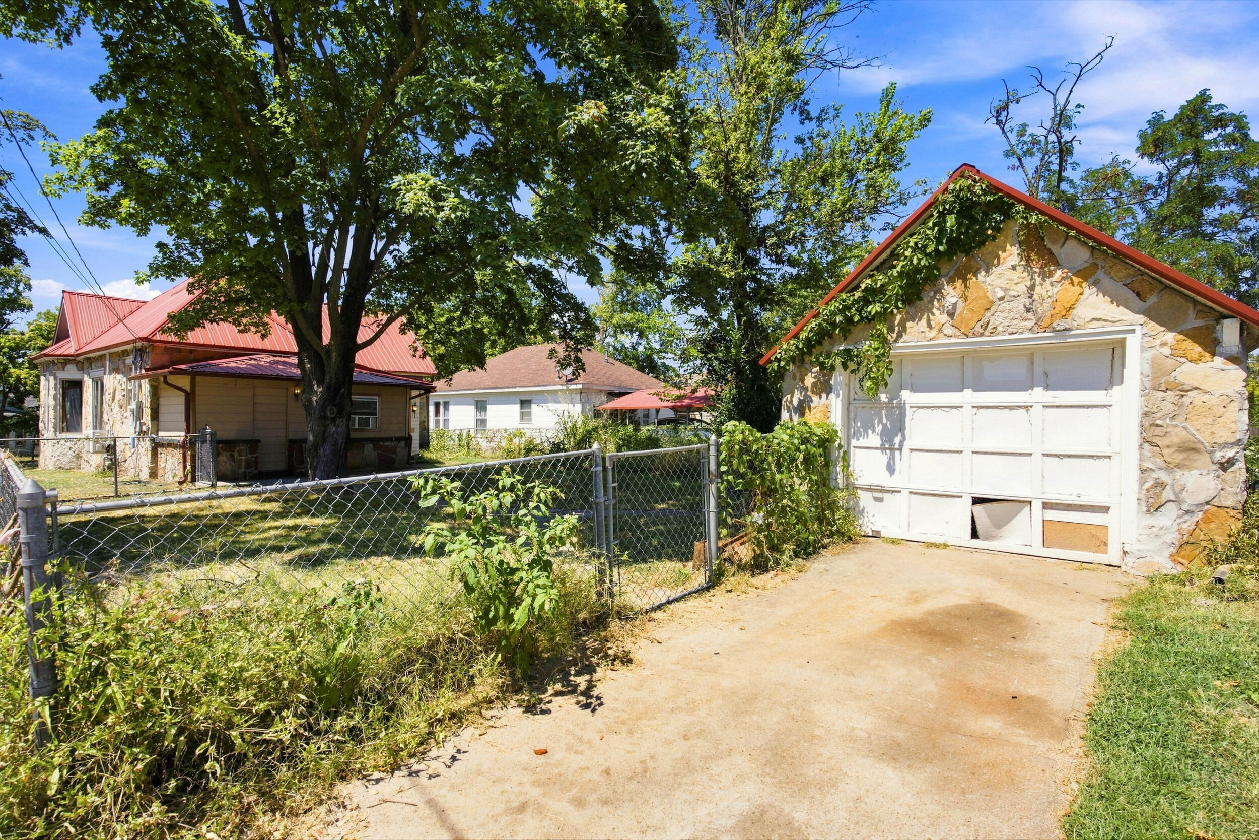 401 2nd Street Property Photo 21