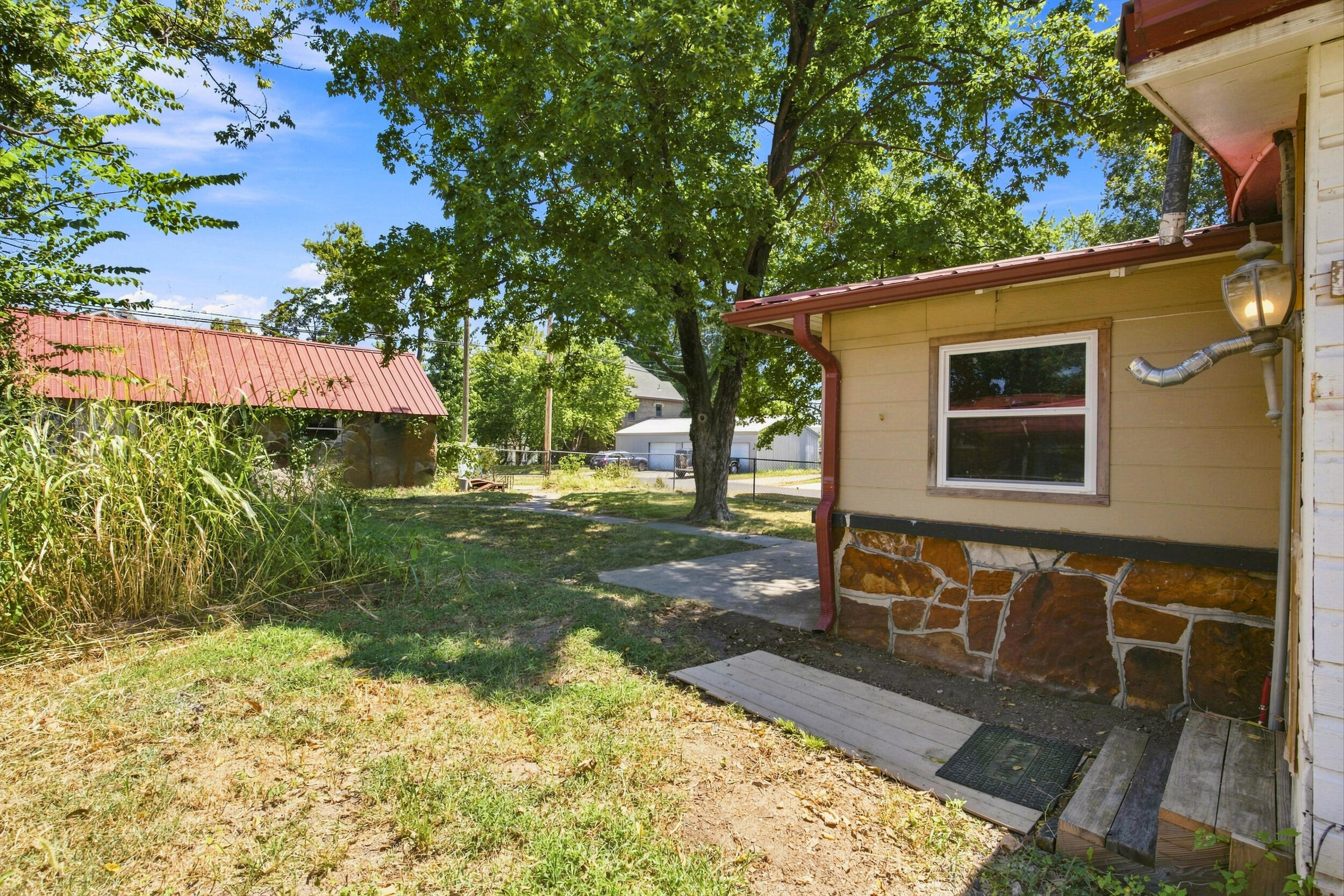 401 2nd Street Property Photo 23
