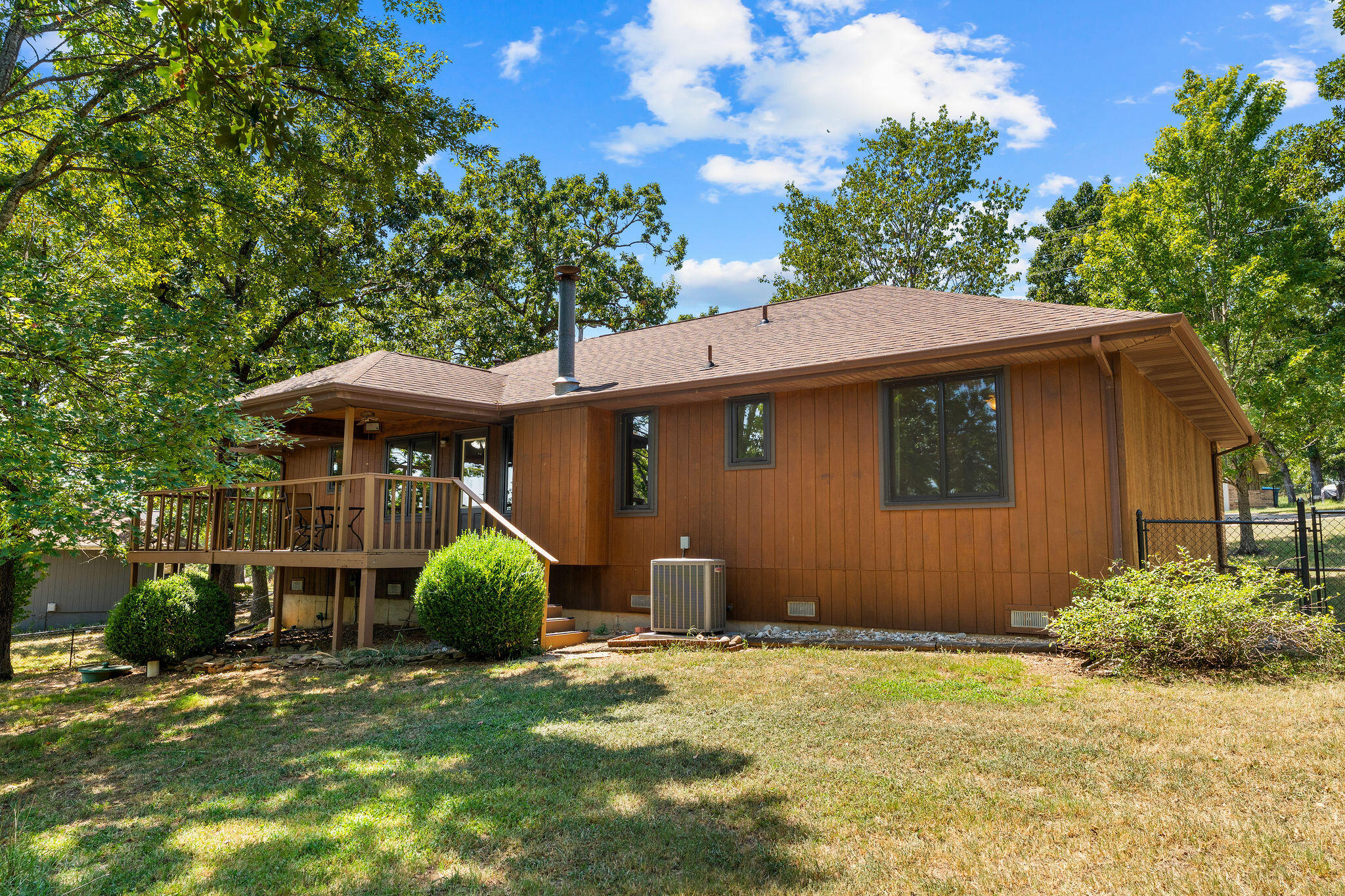107 Oak Drive Property Photo 4