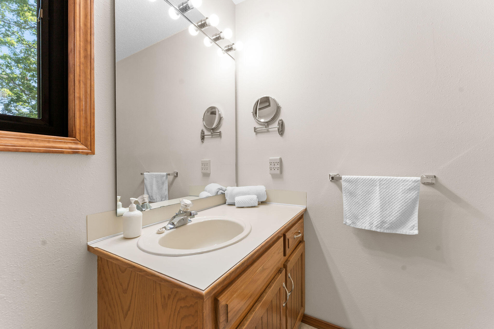 107 Oak Drive Property Photo 32