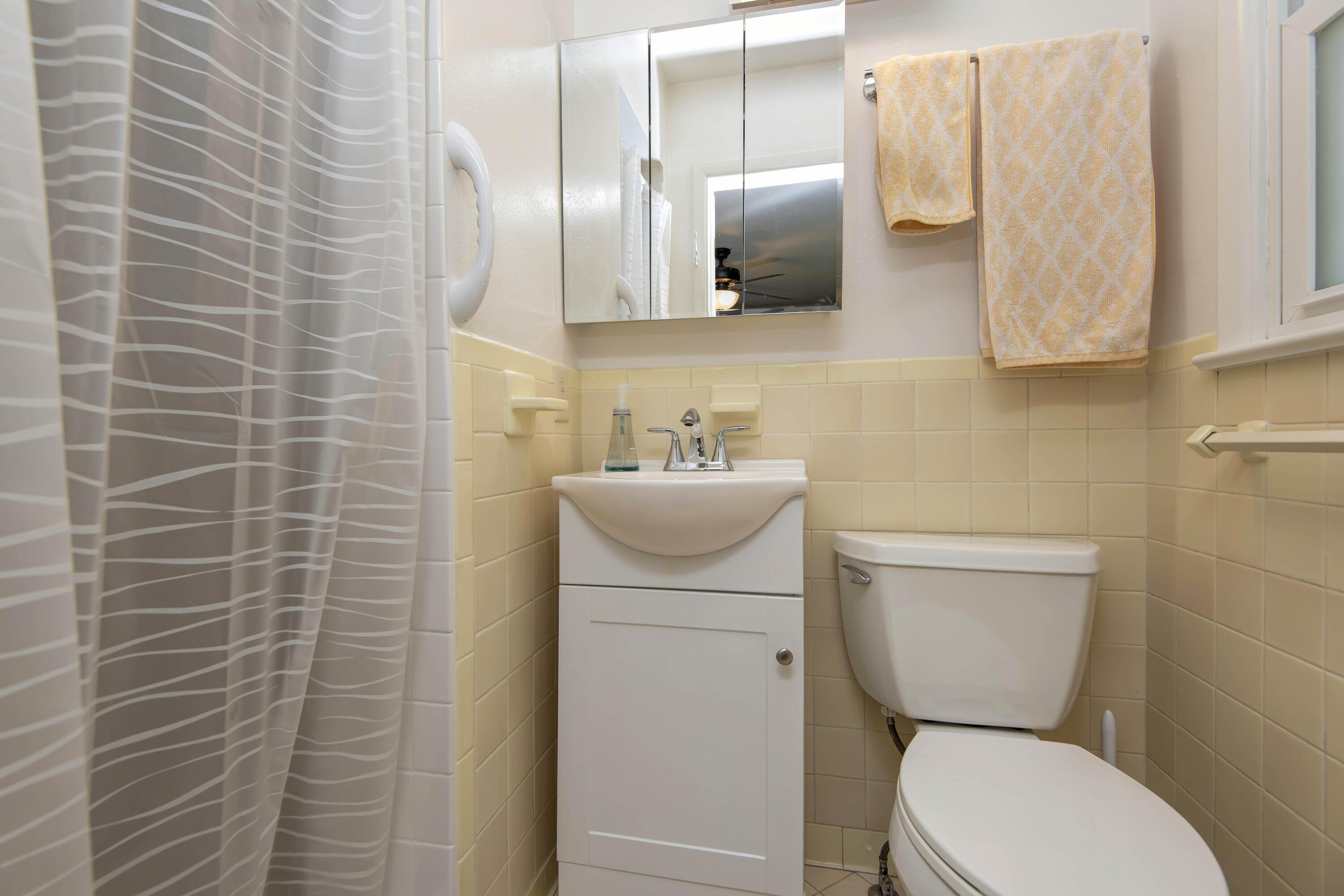 1842 East Sunset Drive Property Photo 15