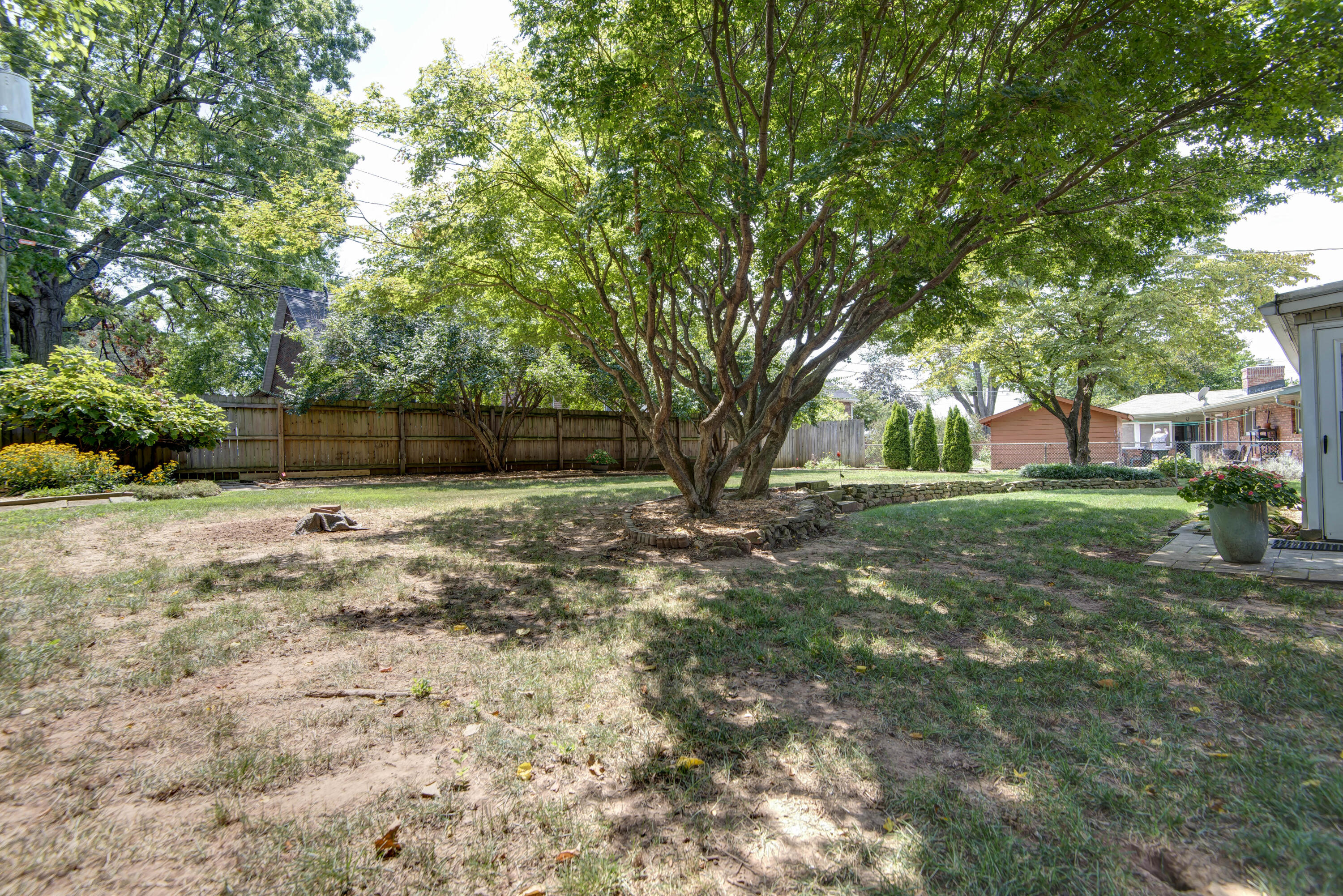 1842 East Sunset Drive Property Photo 25