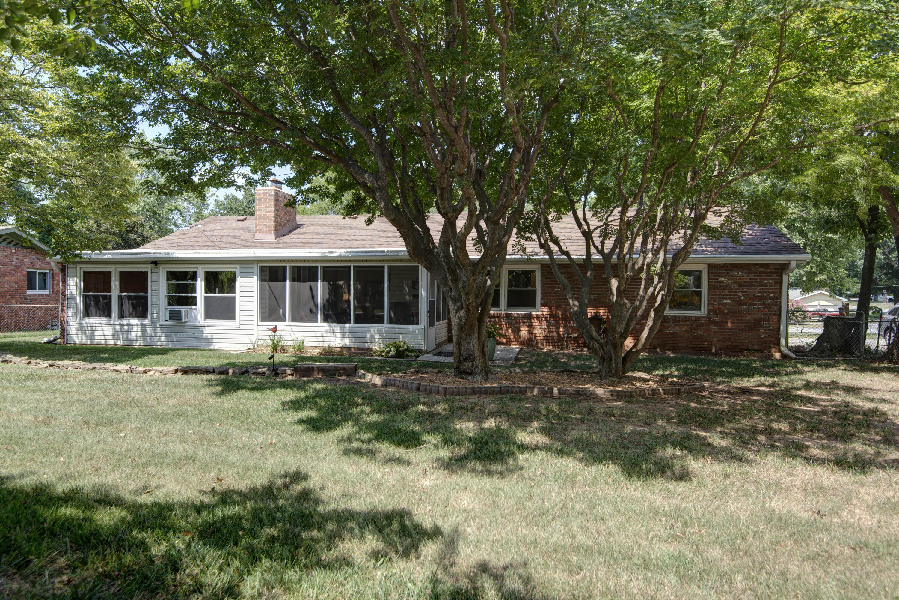 1842 East Sunset Drive Property Photo 28