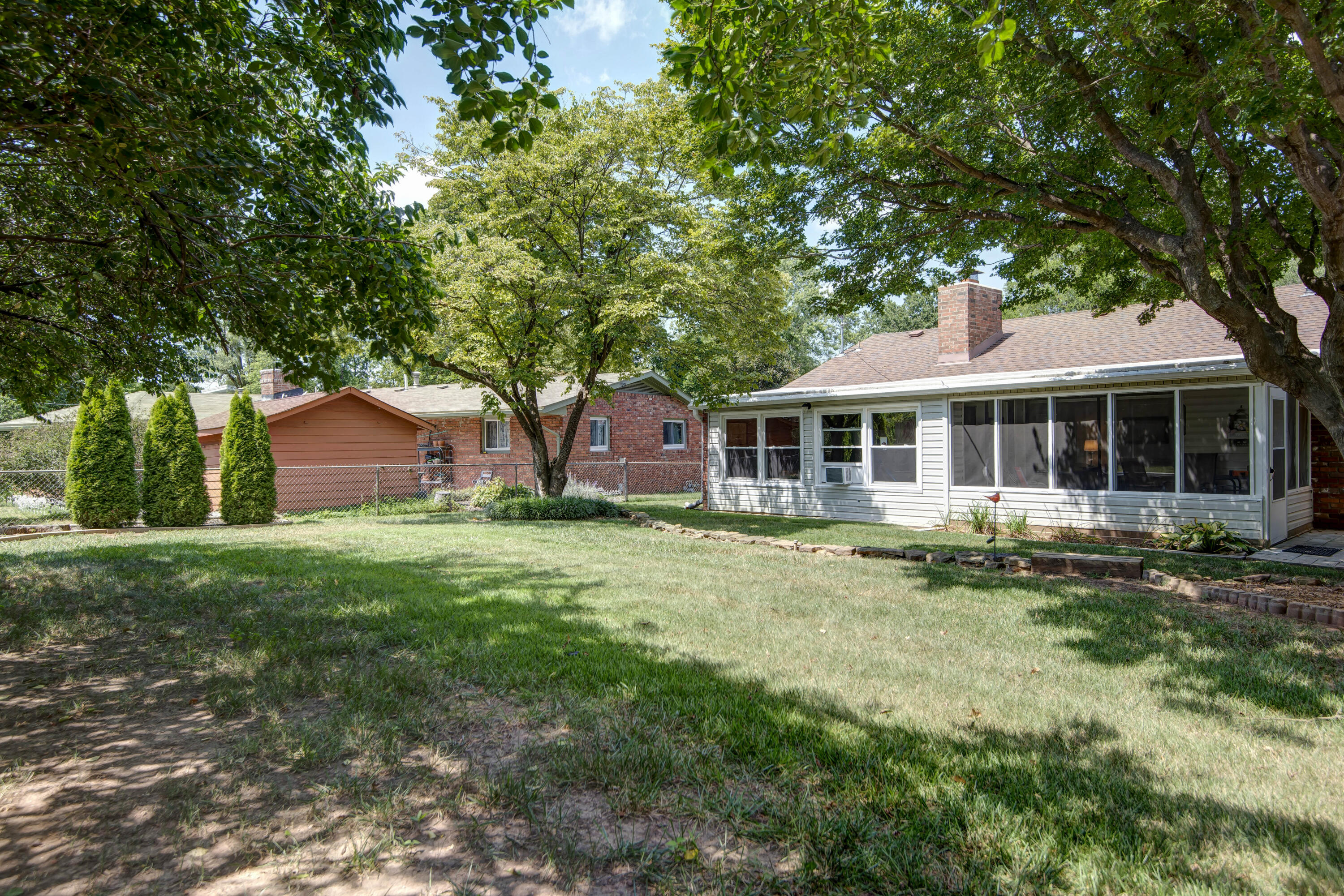 1842 East Sunset Drive Property Photo 29