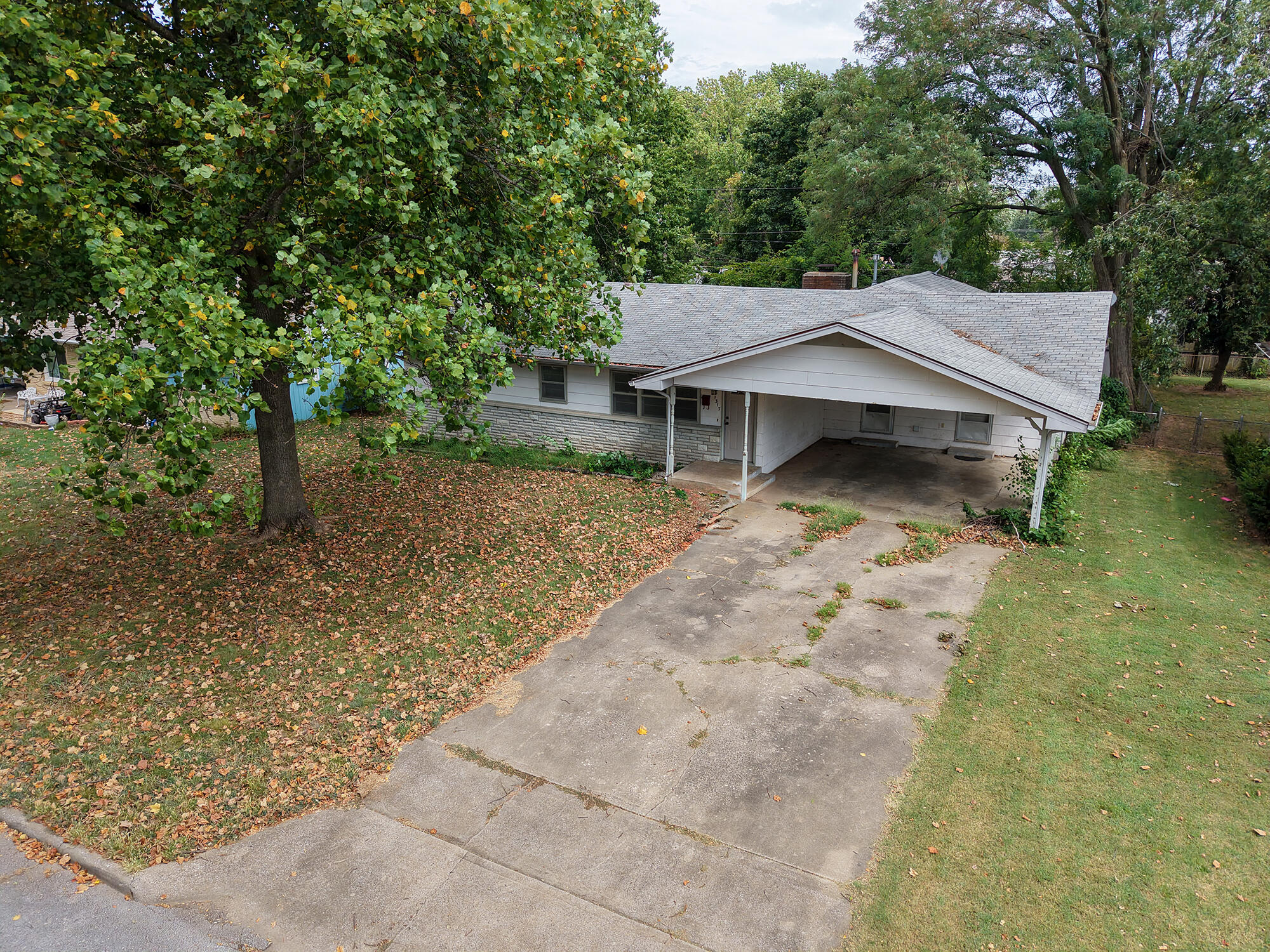 1317 East Cambridge Street Property Photo 3