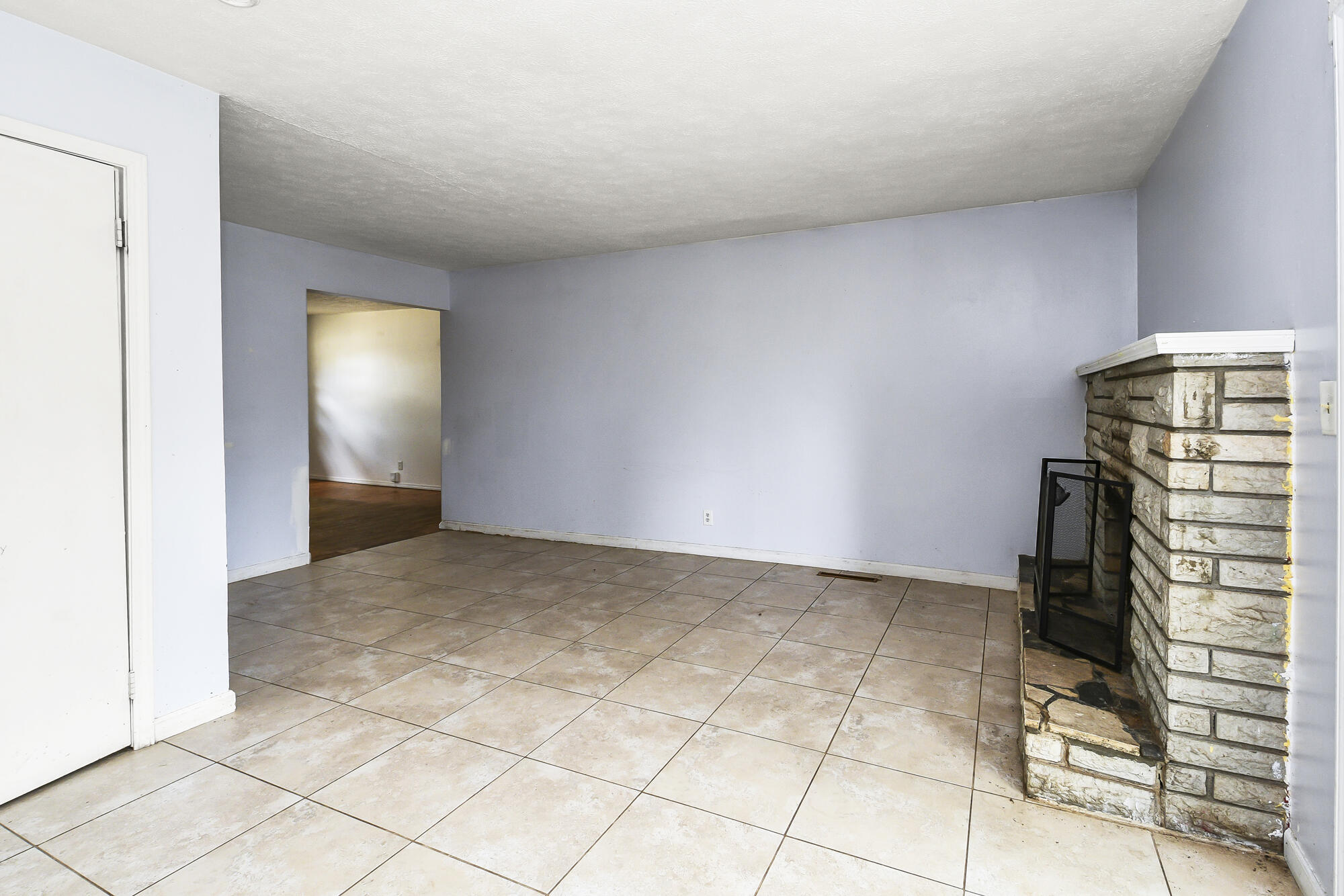 1317 East Cambridge Street Property Photo 10