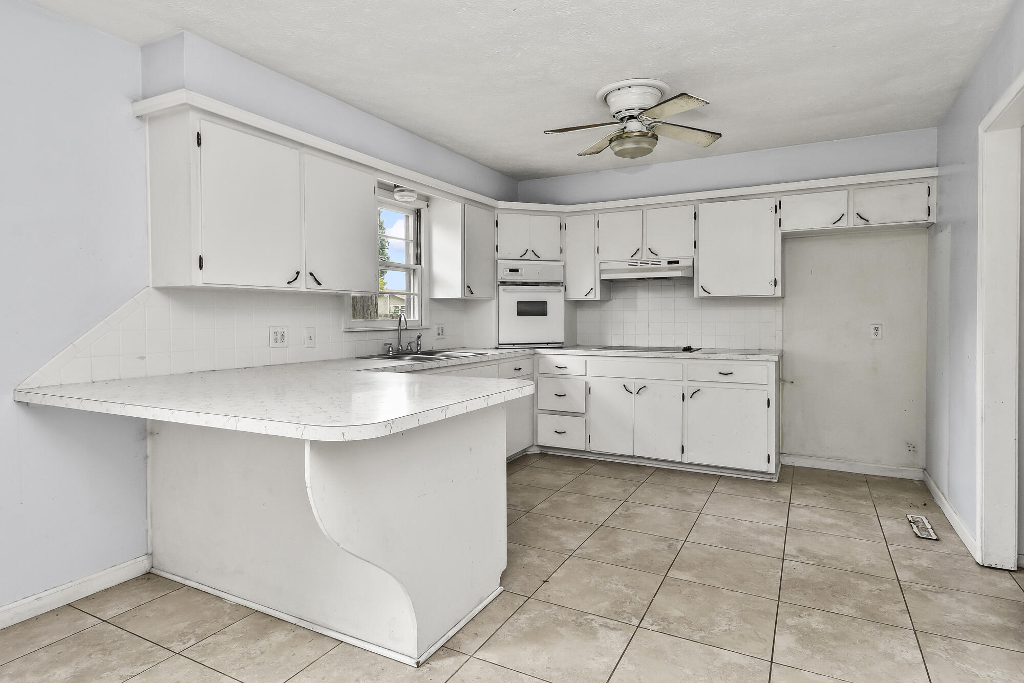 1317 East Cambridge Street Property Photo 13