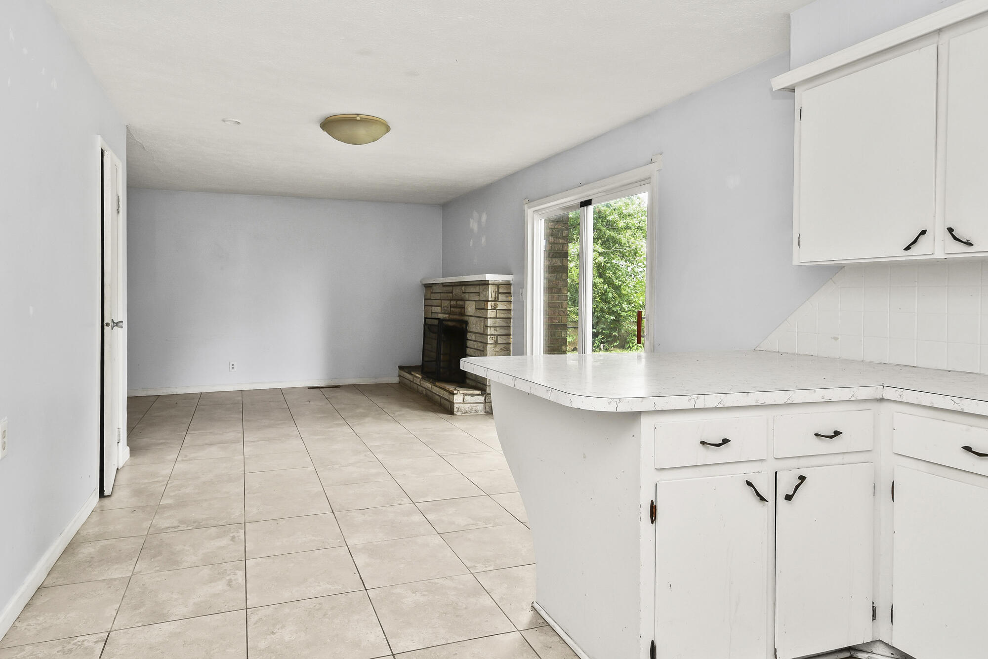 1317 East Cambridge Street Property Photo 16