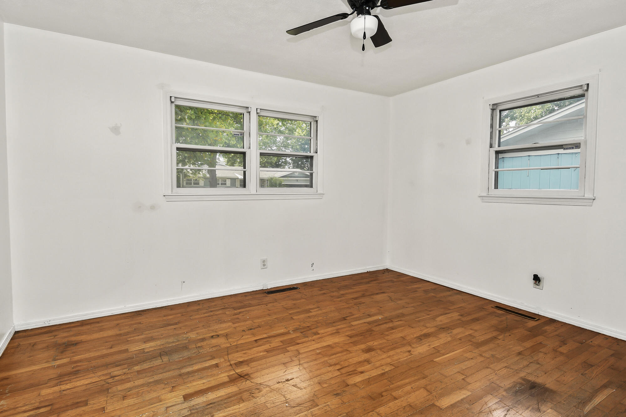 1317 East Cambridge Street Property Photo 19