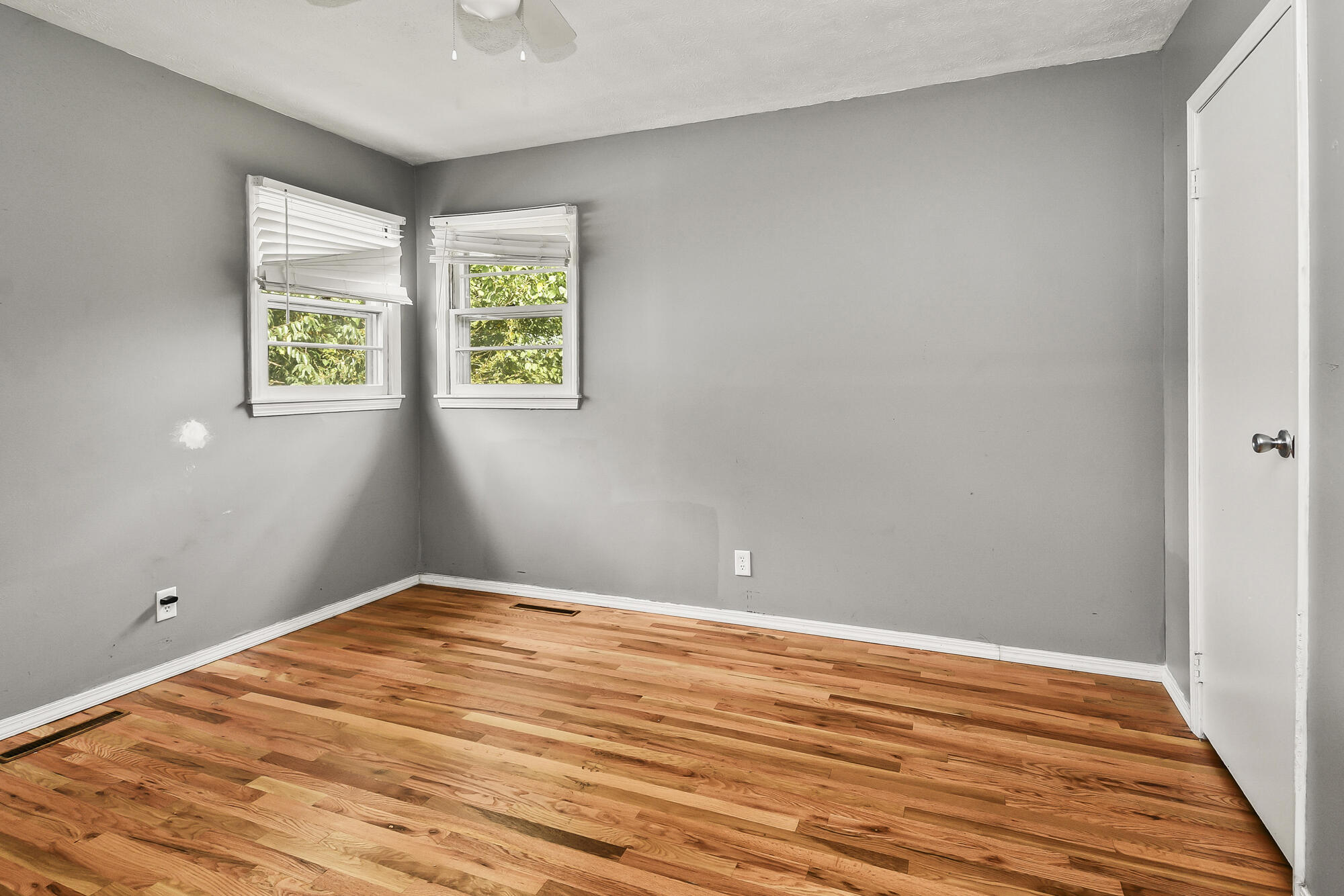 1317 East Cambridge Street Property Photo 21