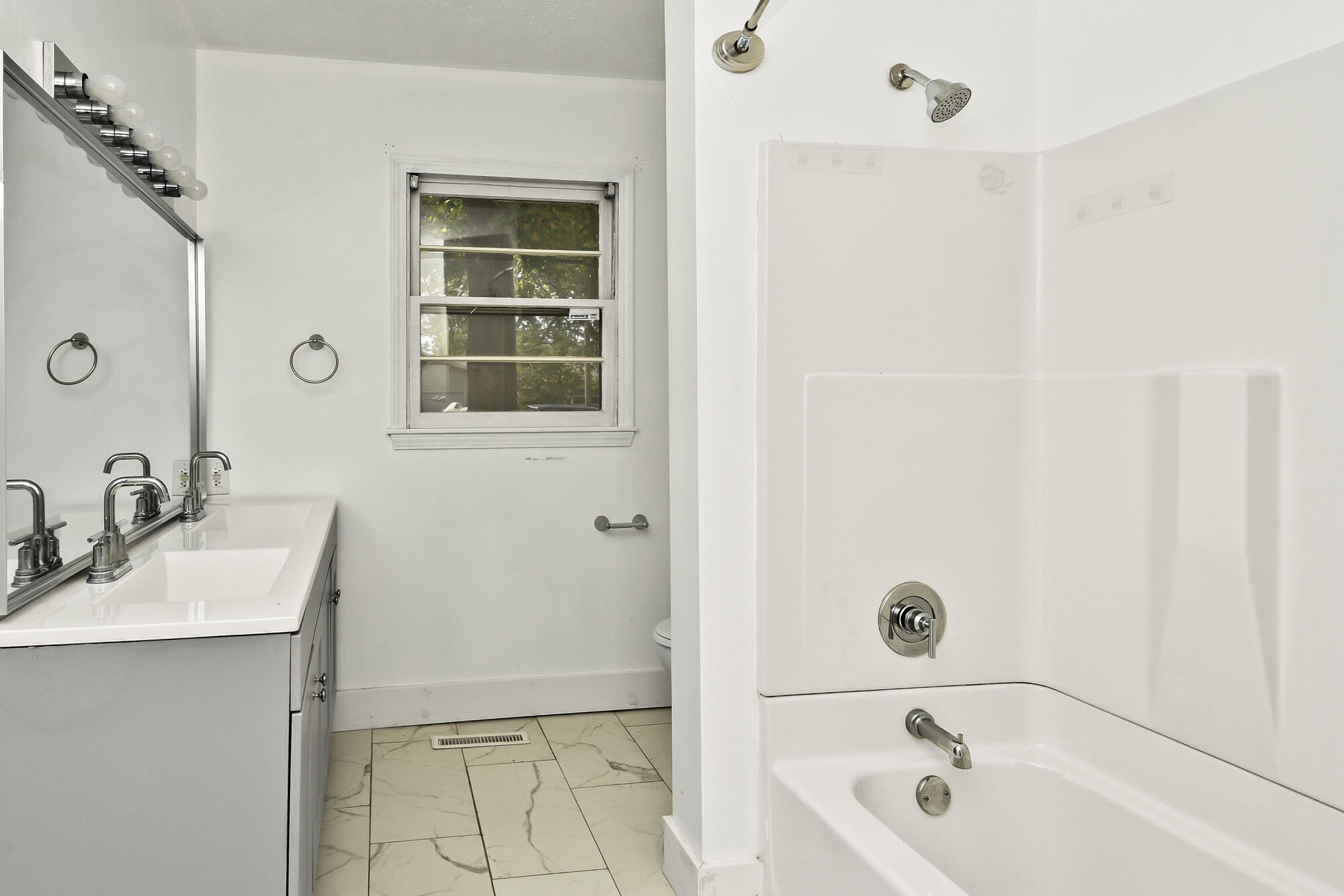 1317 East Cambridge Street Property Photo 25