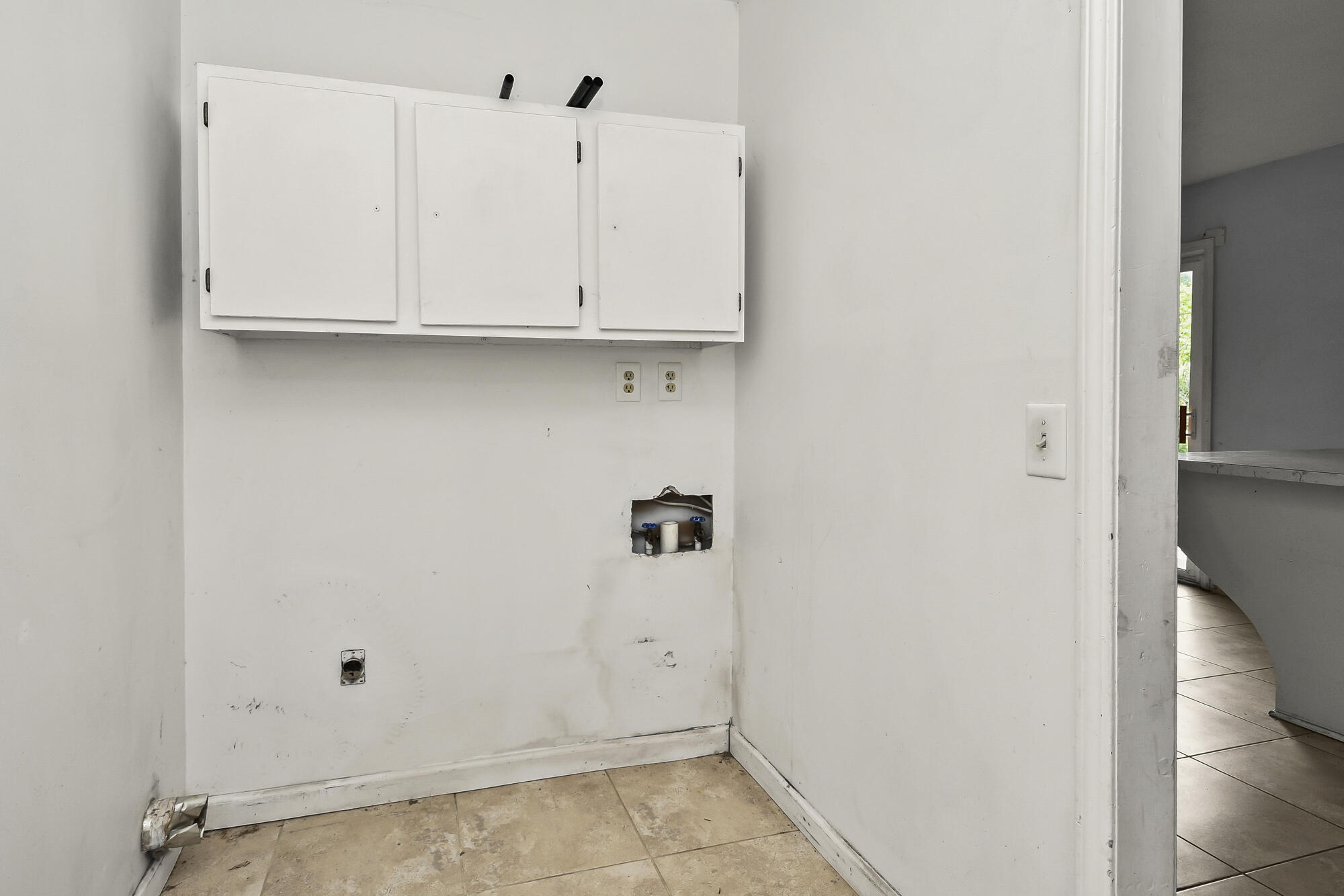 1317 East Cambridge Street Property Photo 28