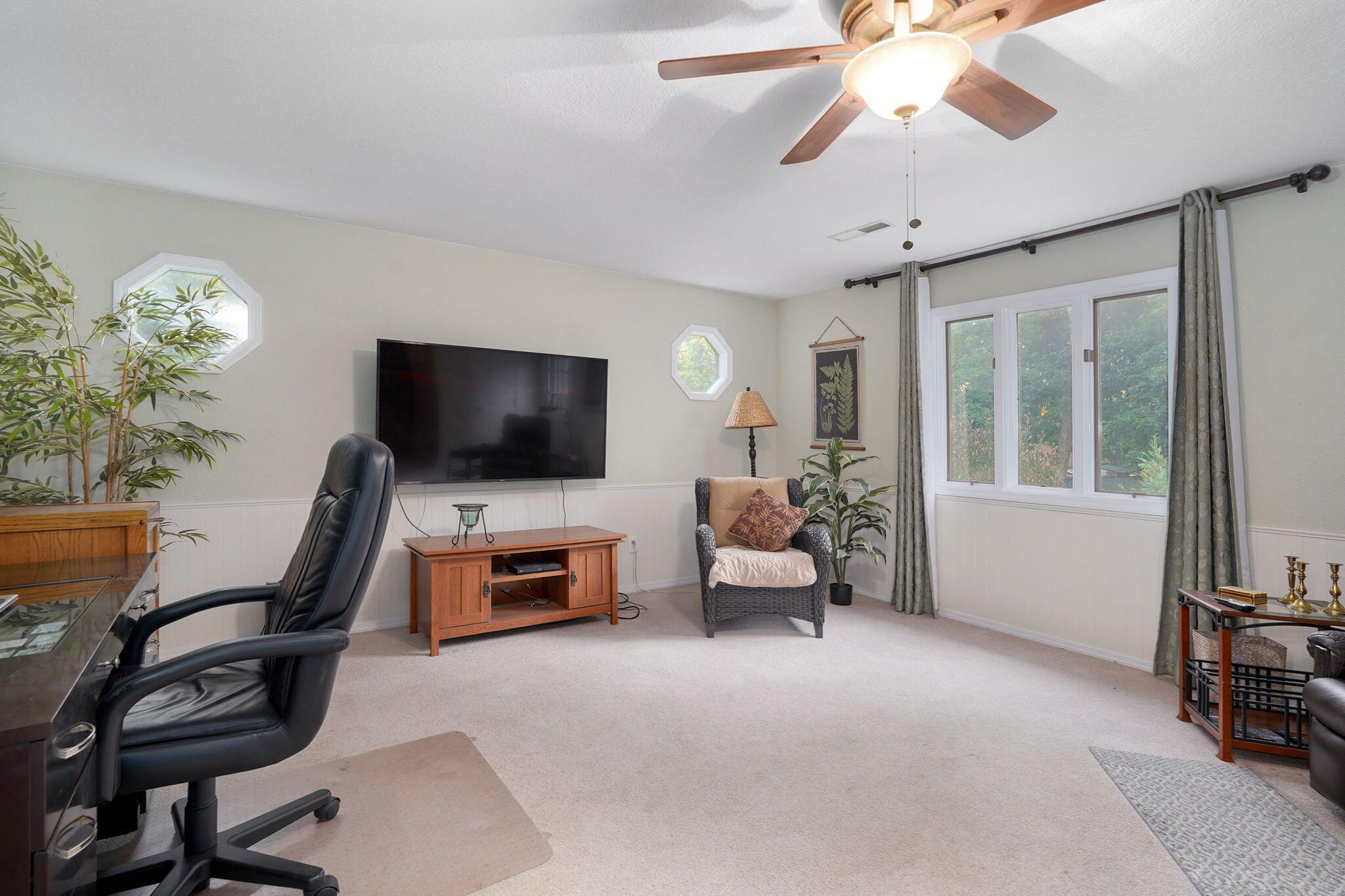2082 West Trevor Trail Property Photo 19